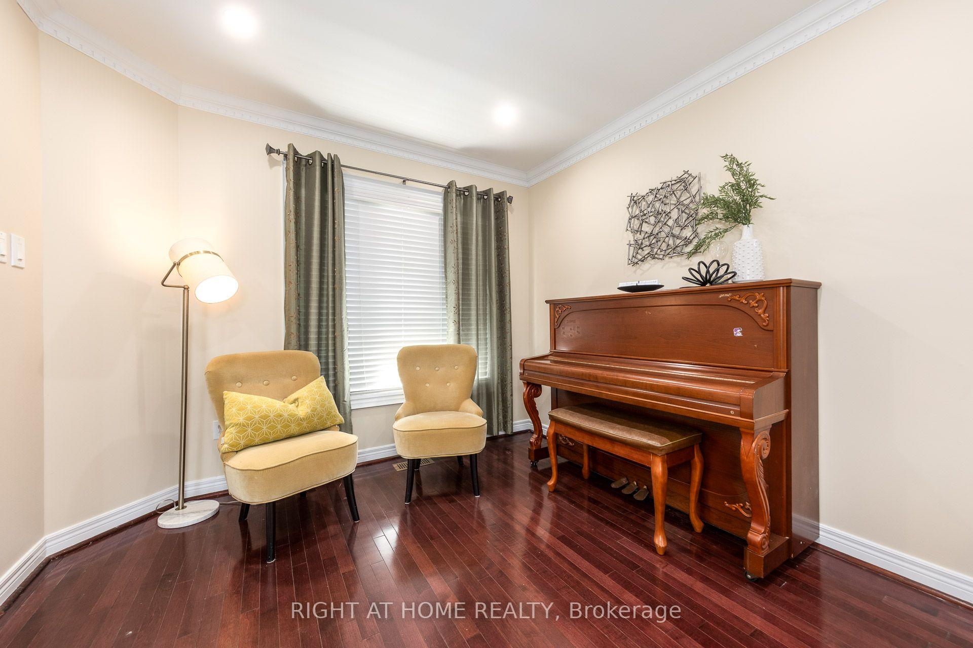Photo 9 of 1552 Otonabee Drive, Pickering, Amberlea — HOMEH