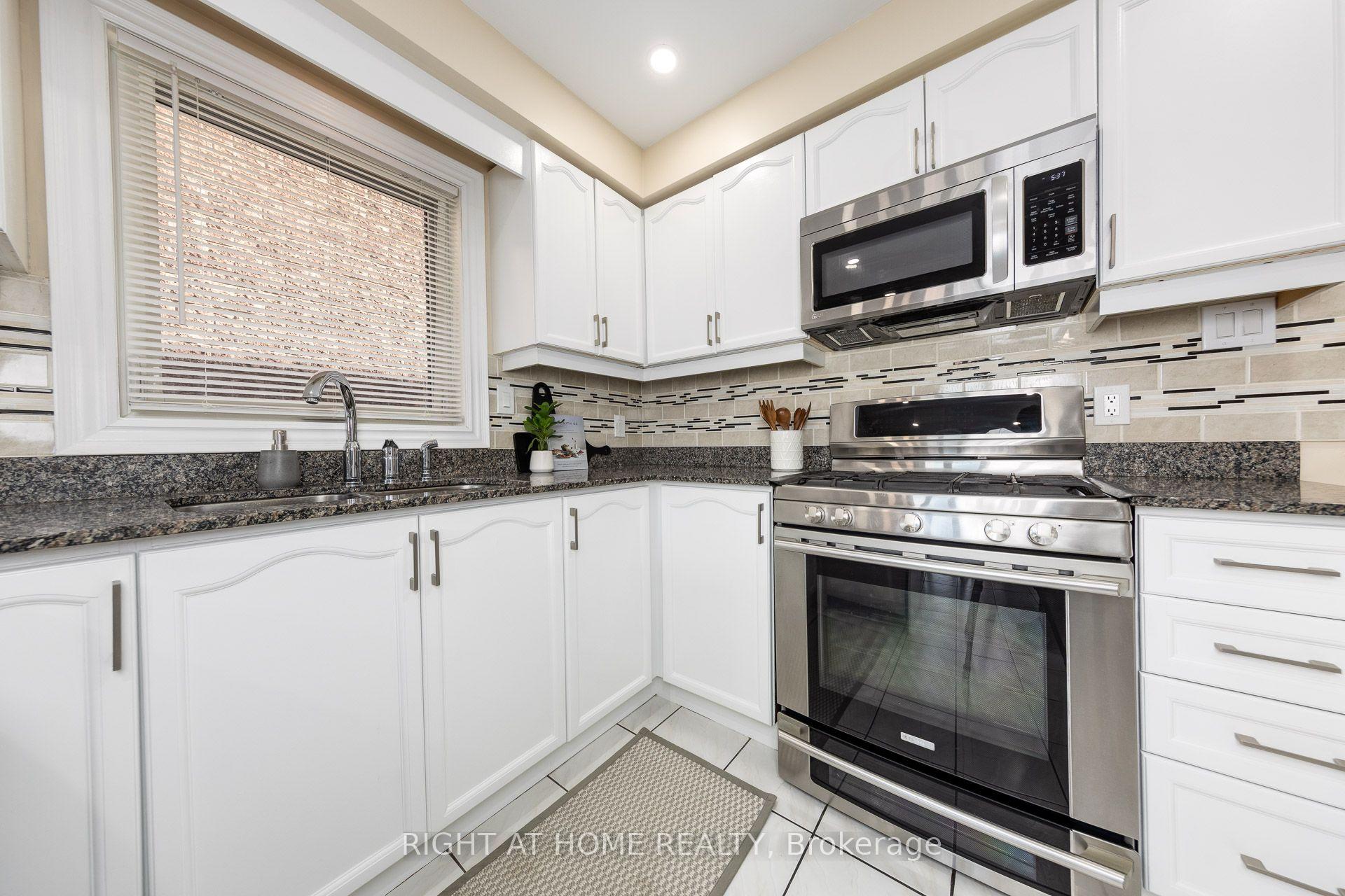Photo 13 of 1552 Otonabee Drive, Pickering, Amberlea — HOMEH