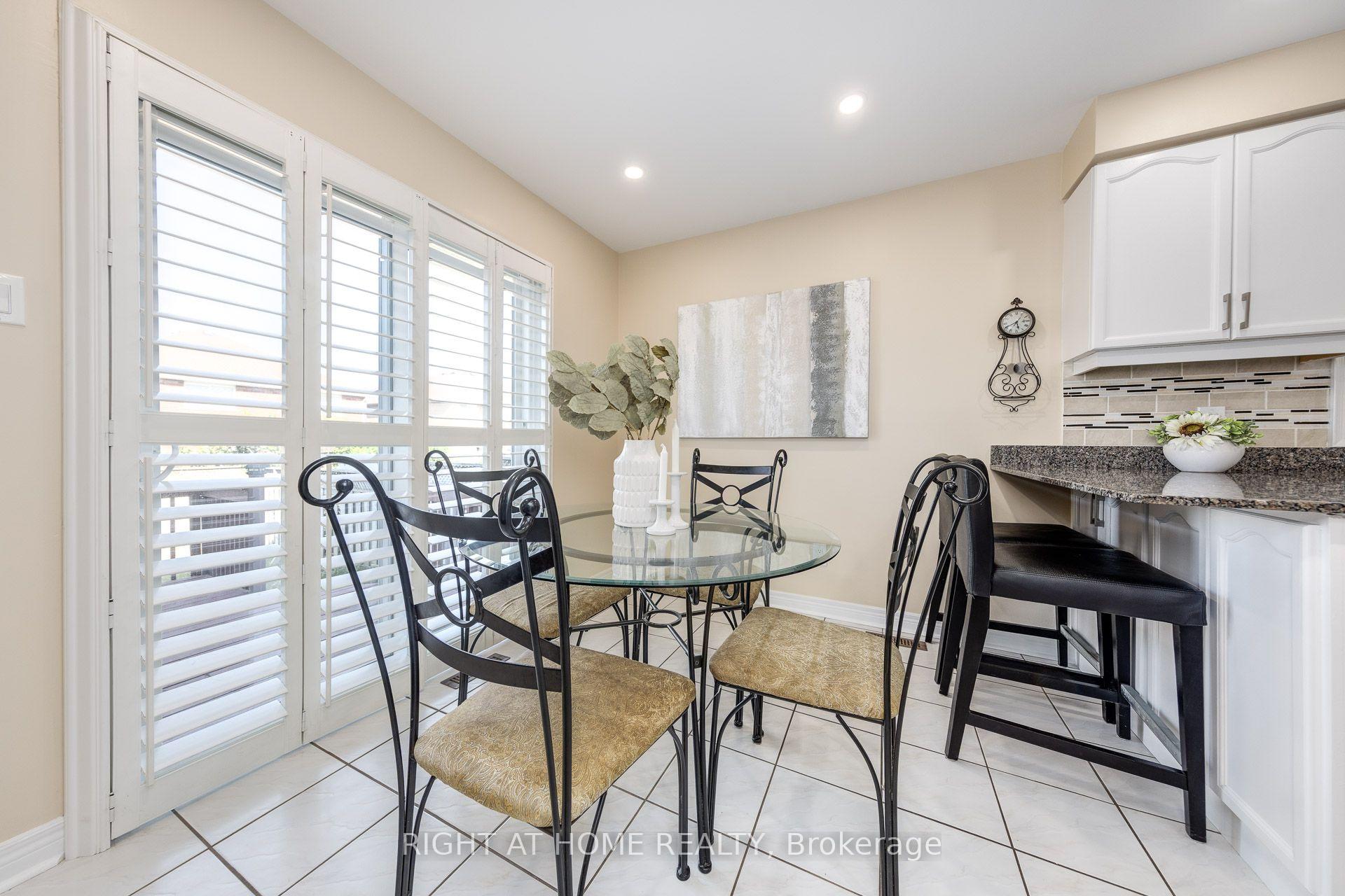 Photo 15 of 1552 Otonabee Drive, Pickering, Amberlea — HOMEH