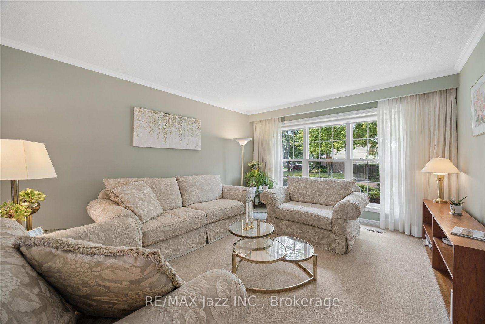 Photo 6 of 38 Trinity Crescent, Whitby, Pringle Creek — HOMEH