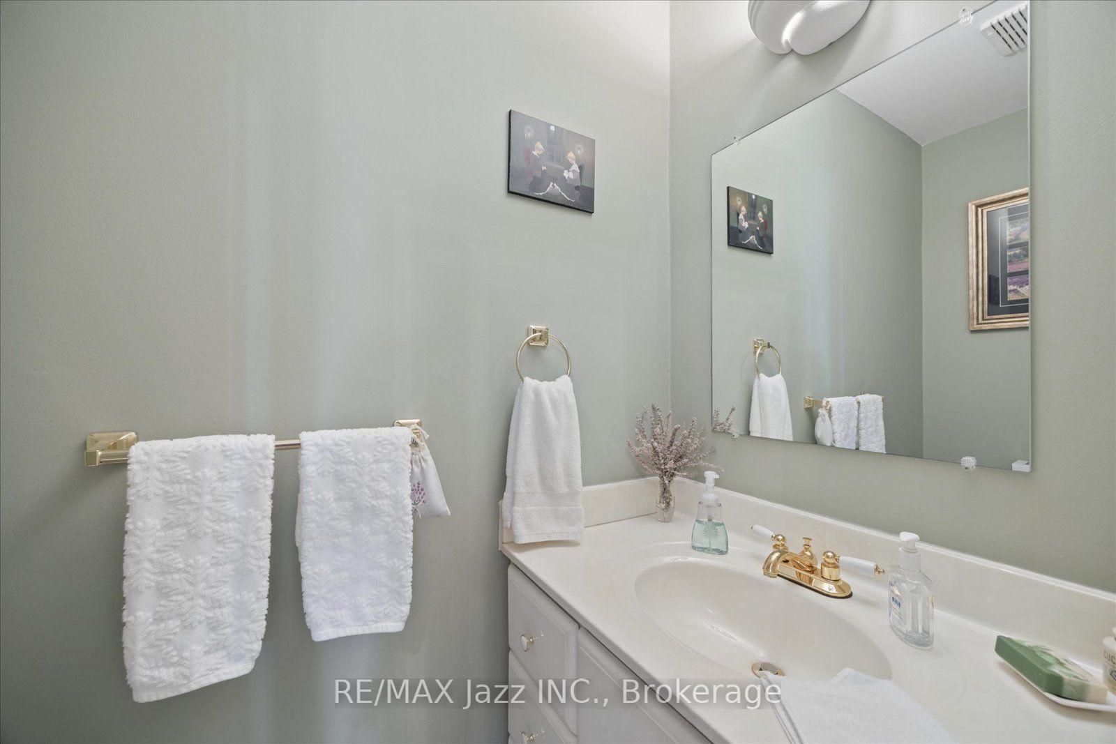 Photo 21 of 38 Trinity Crescent, Whitby, Pringle Creek — HOMEH