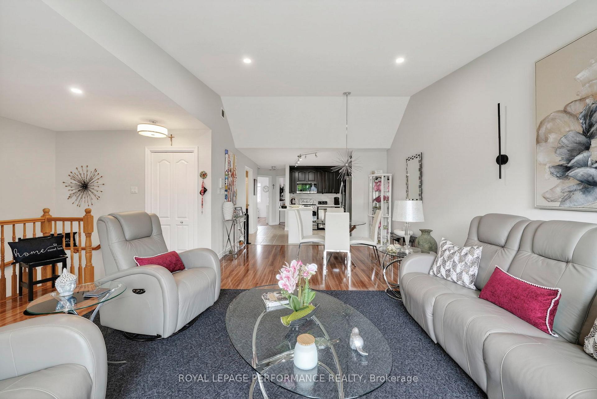 Photo 11 of Unit 204, 222 First Street E, Cornwall, Cornwall — HOMEH