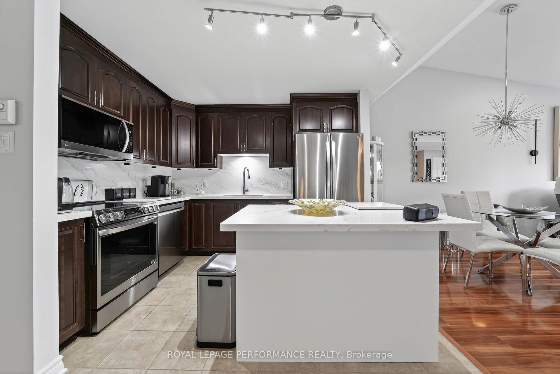 Photo 18 of Unit 204, 222 First Street E, Cornwall, Cornwall — HOMEH