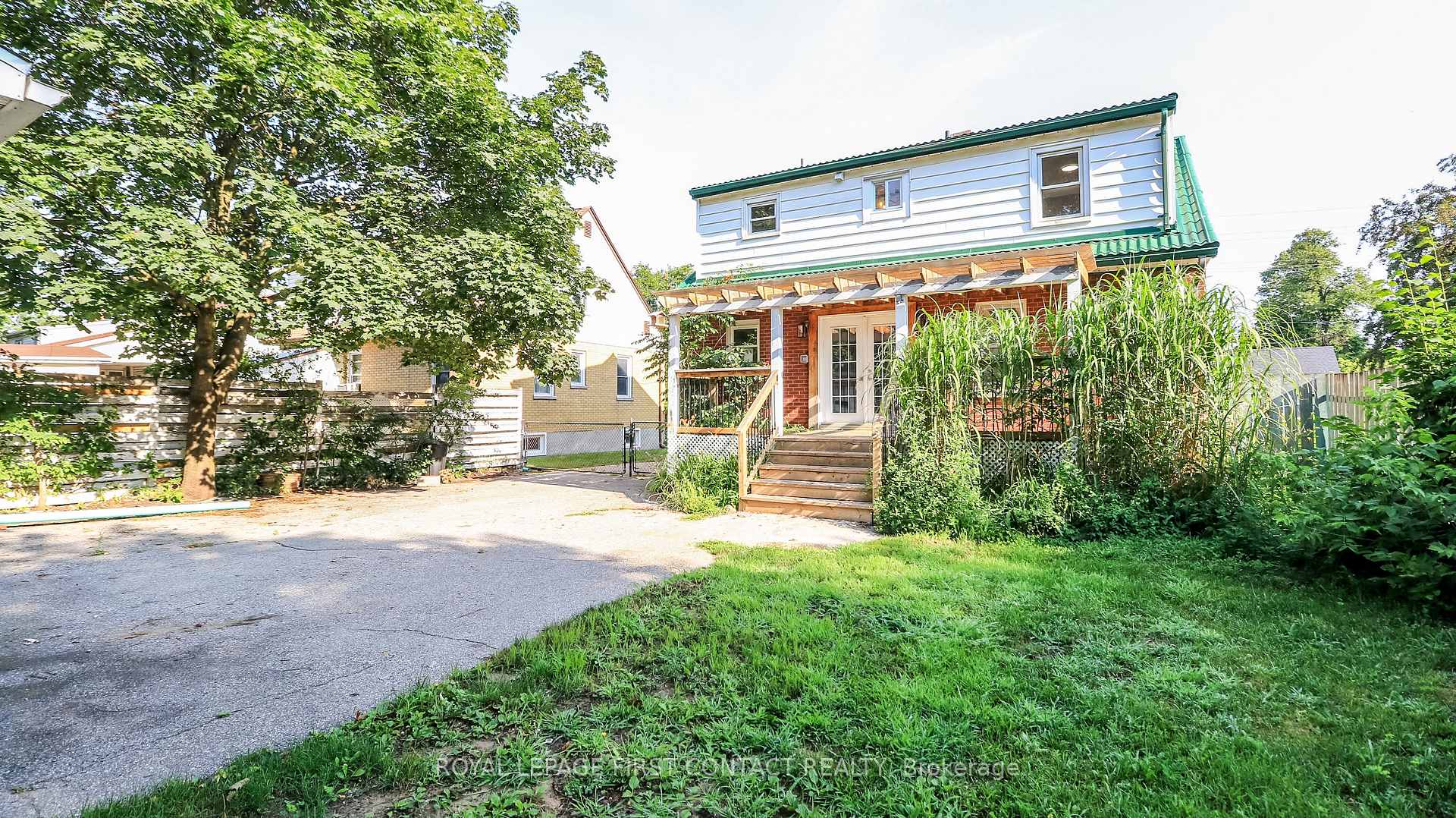 Photo 11 of 47 Campbell Avenue, Barrie, Allandale — HOMEH
