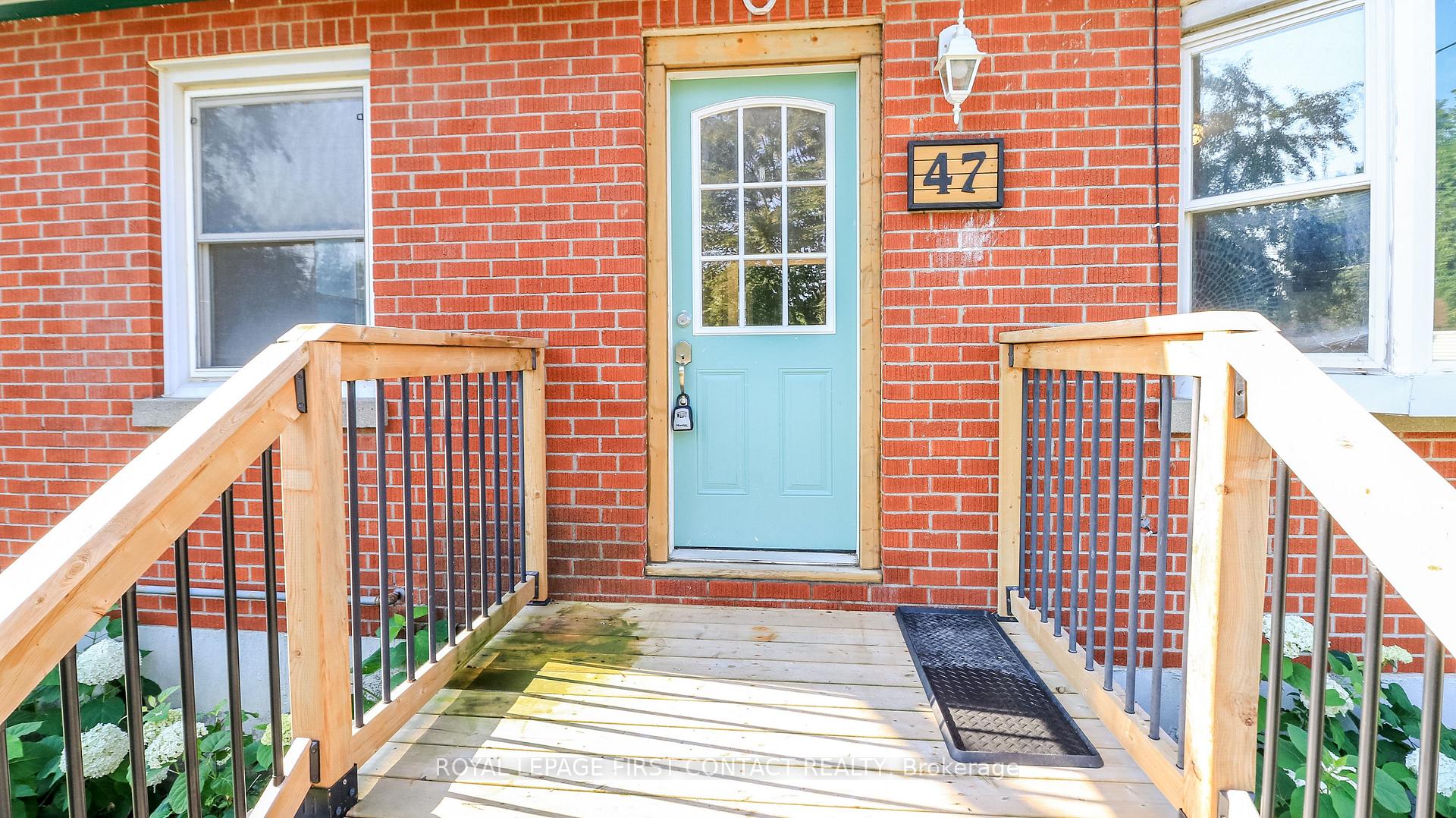 Photo 12 of 47 Campbell Avenue, Barrie, Allandale — HOMEH