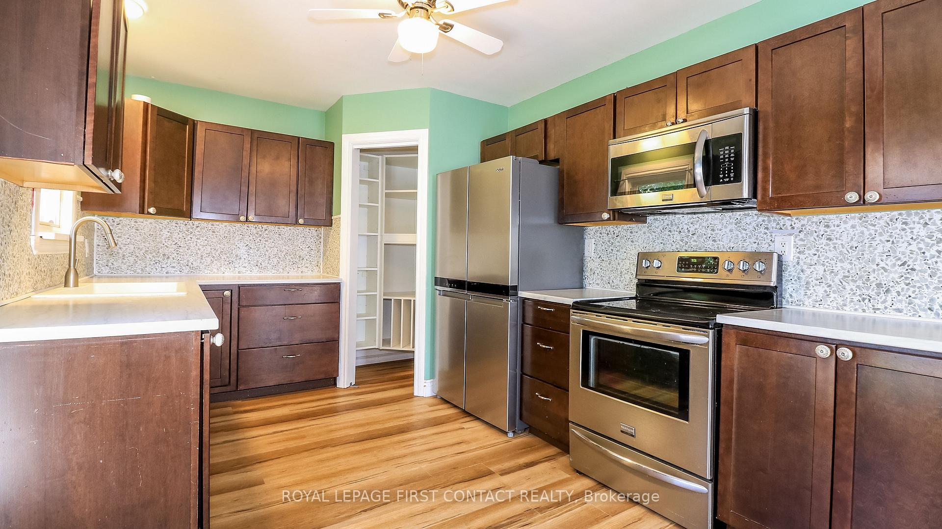 Photo 20 of 47 Campbell Avenue, Barrie, Allandale — HOMEH