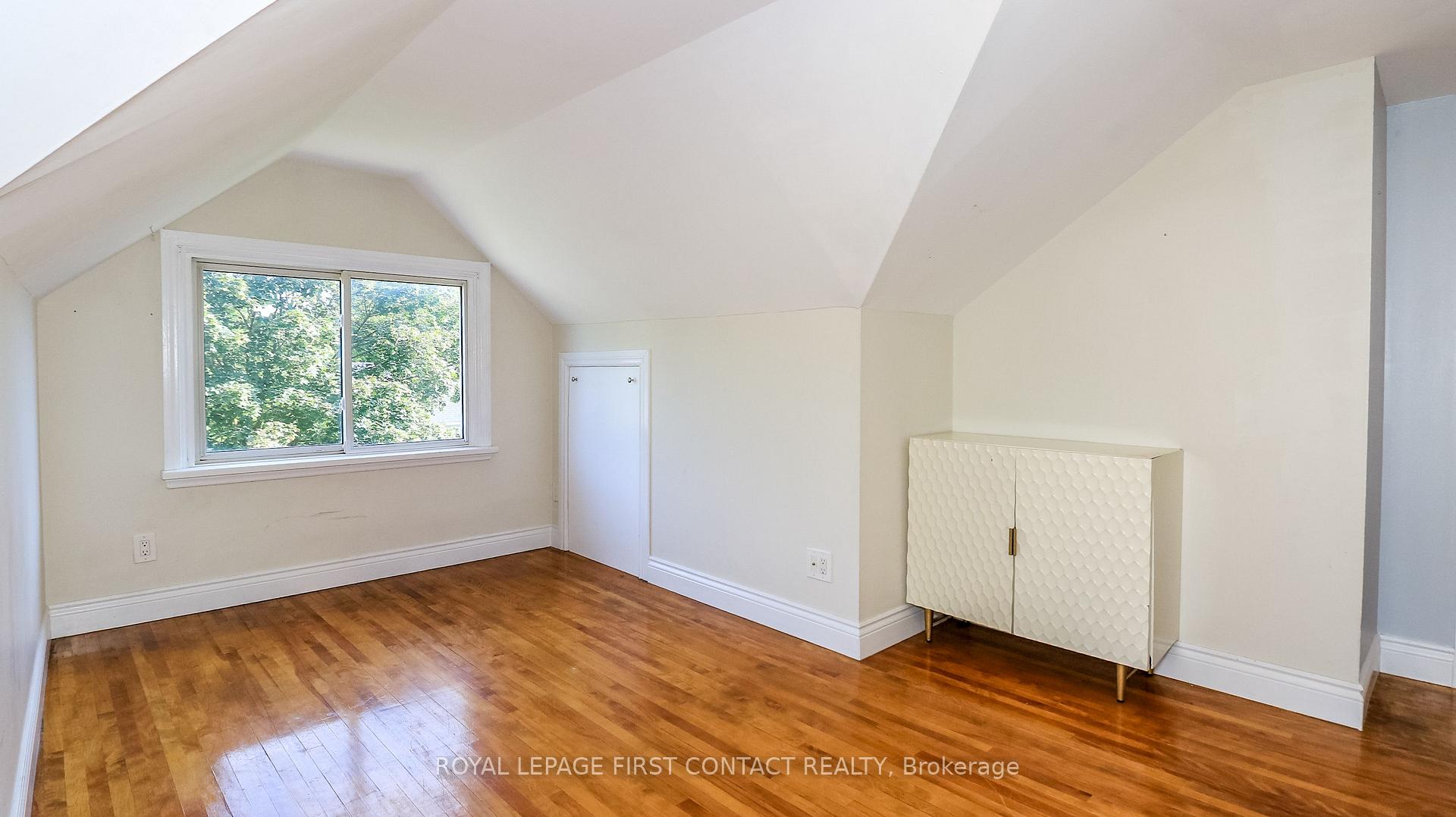 Photo 30 of 47 Campbell Avenue, Barrie, Allandale — HOMEH