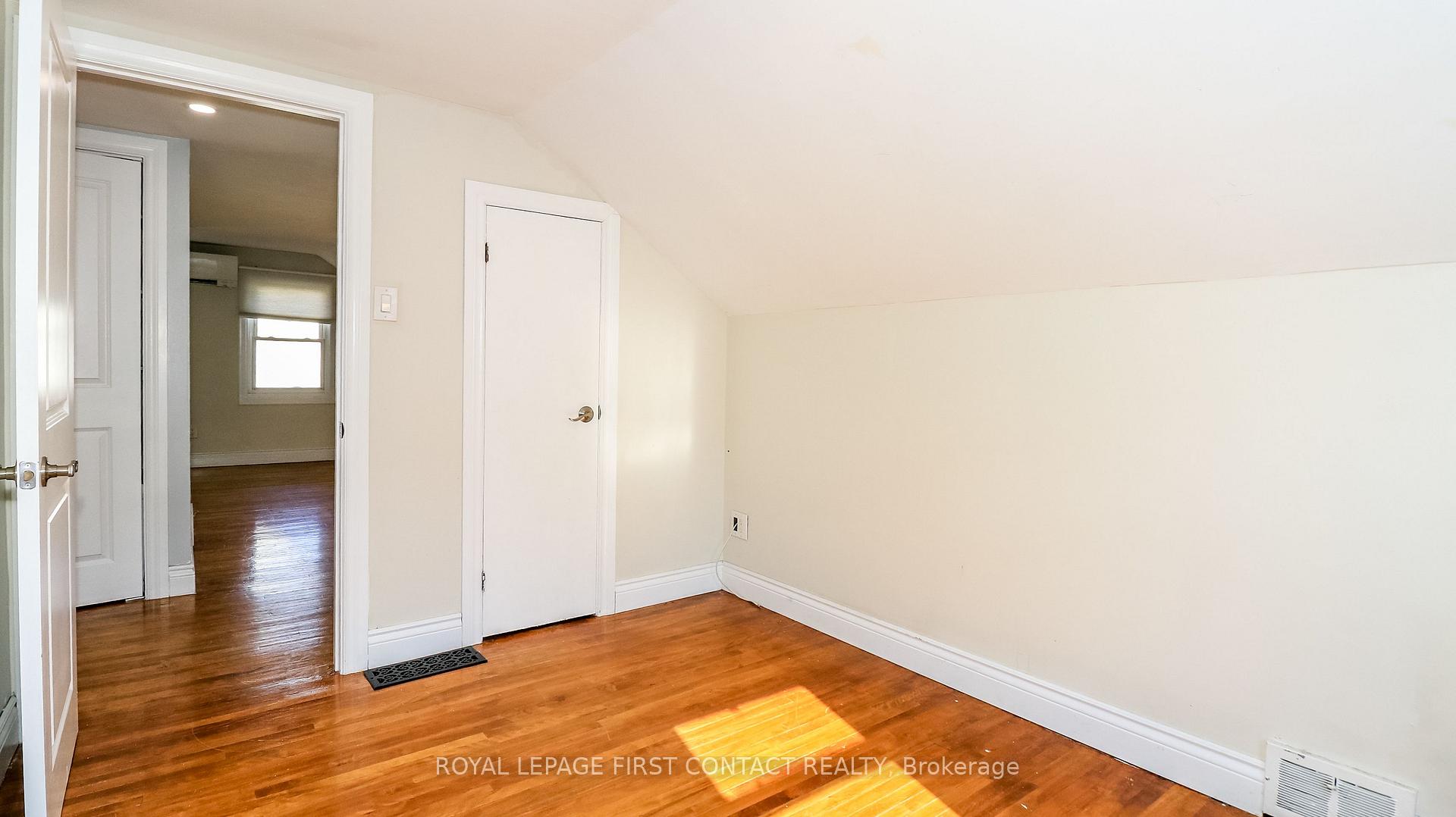 Photo 33 of 47 Campbell Avenue, Barrie, Allandale — HOMEH