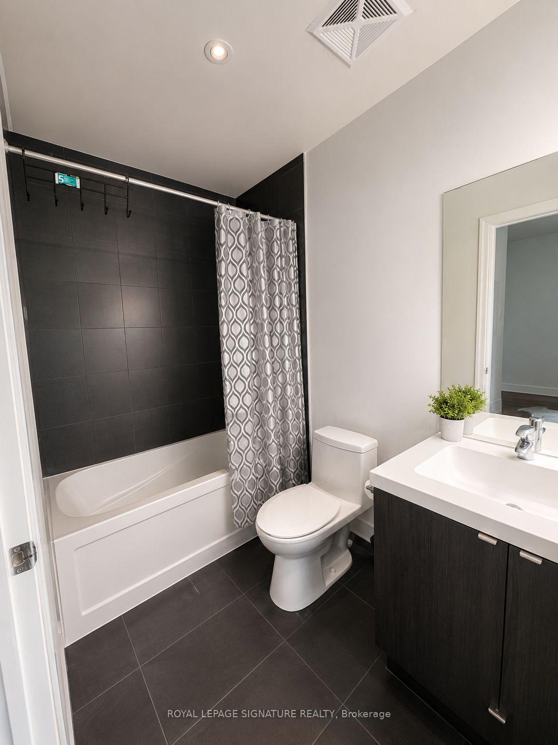 Photo 5 of Unit 2403, 8 The Esplanade, Toronto, Waterfront Communities — HOMEH
