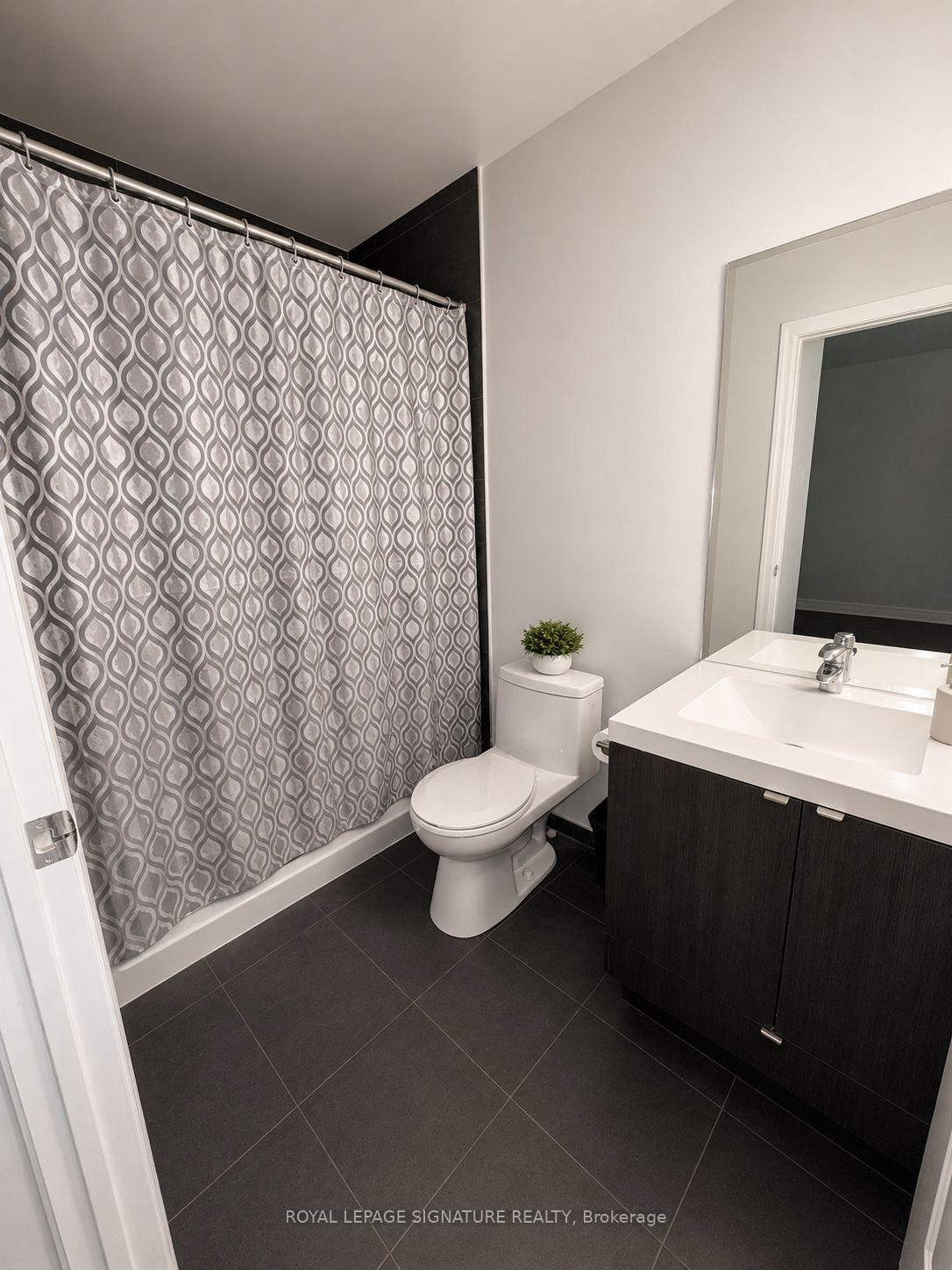 Photo 6 of Unit 2403, 8 The Esplanade, Toronto, Waterfront Communities — HOMEH