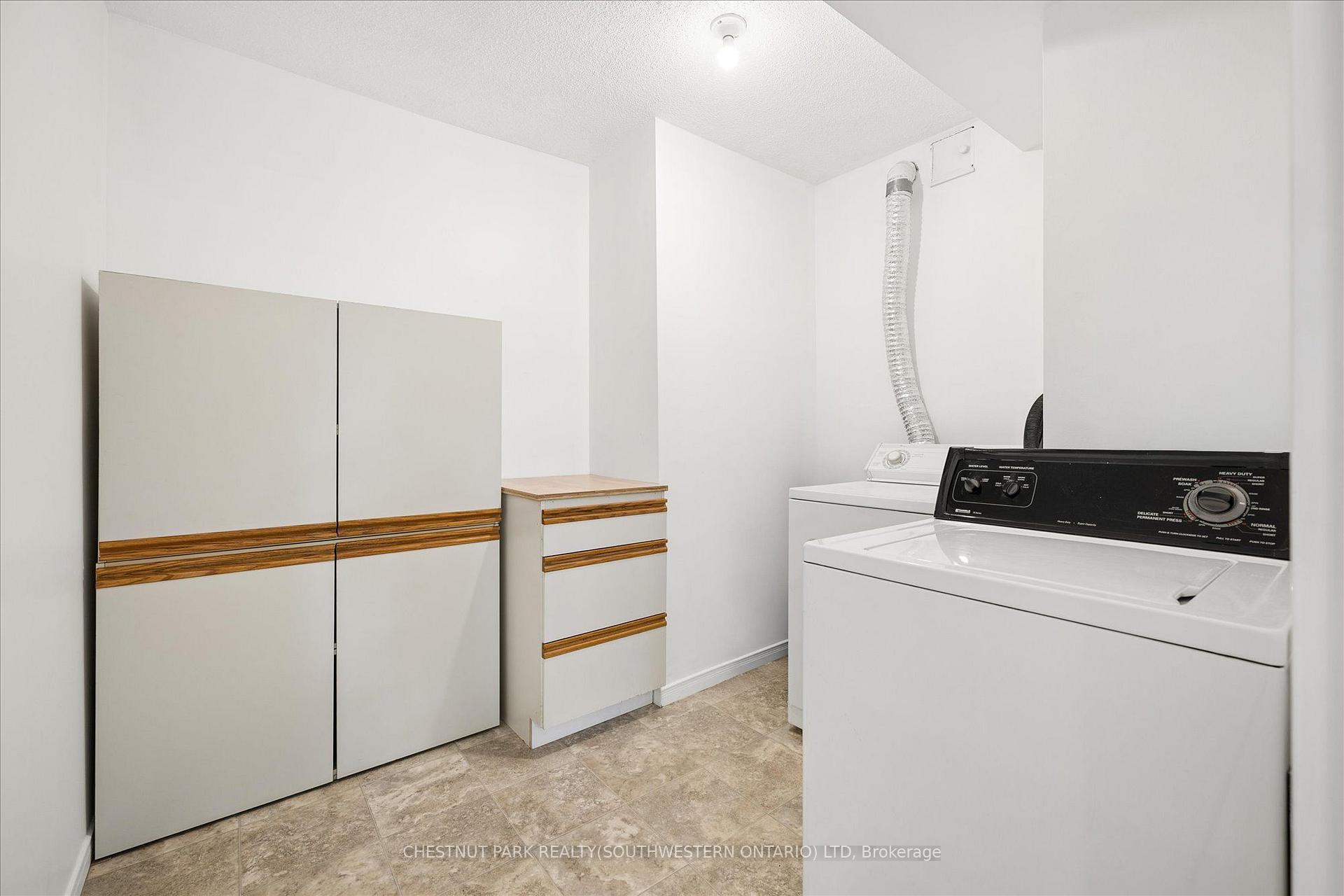 Photo 15 of Unit 506, 18 Holborn Court, Kitchener, Stanley Park — HOMEH