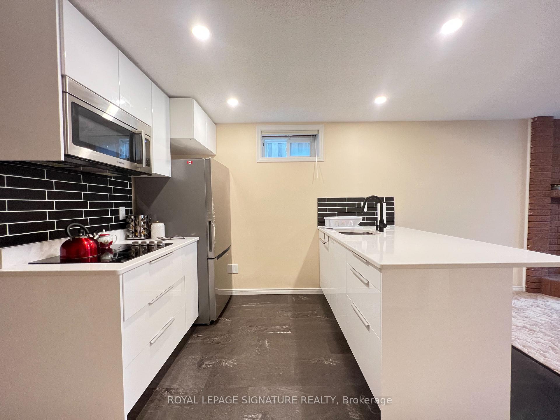 Photo 6 of Unit Bsmt, 12 Tanglewood Trail, Markham, Thornlea — HOMEH