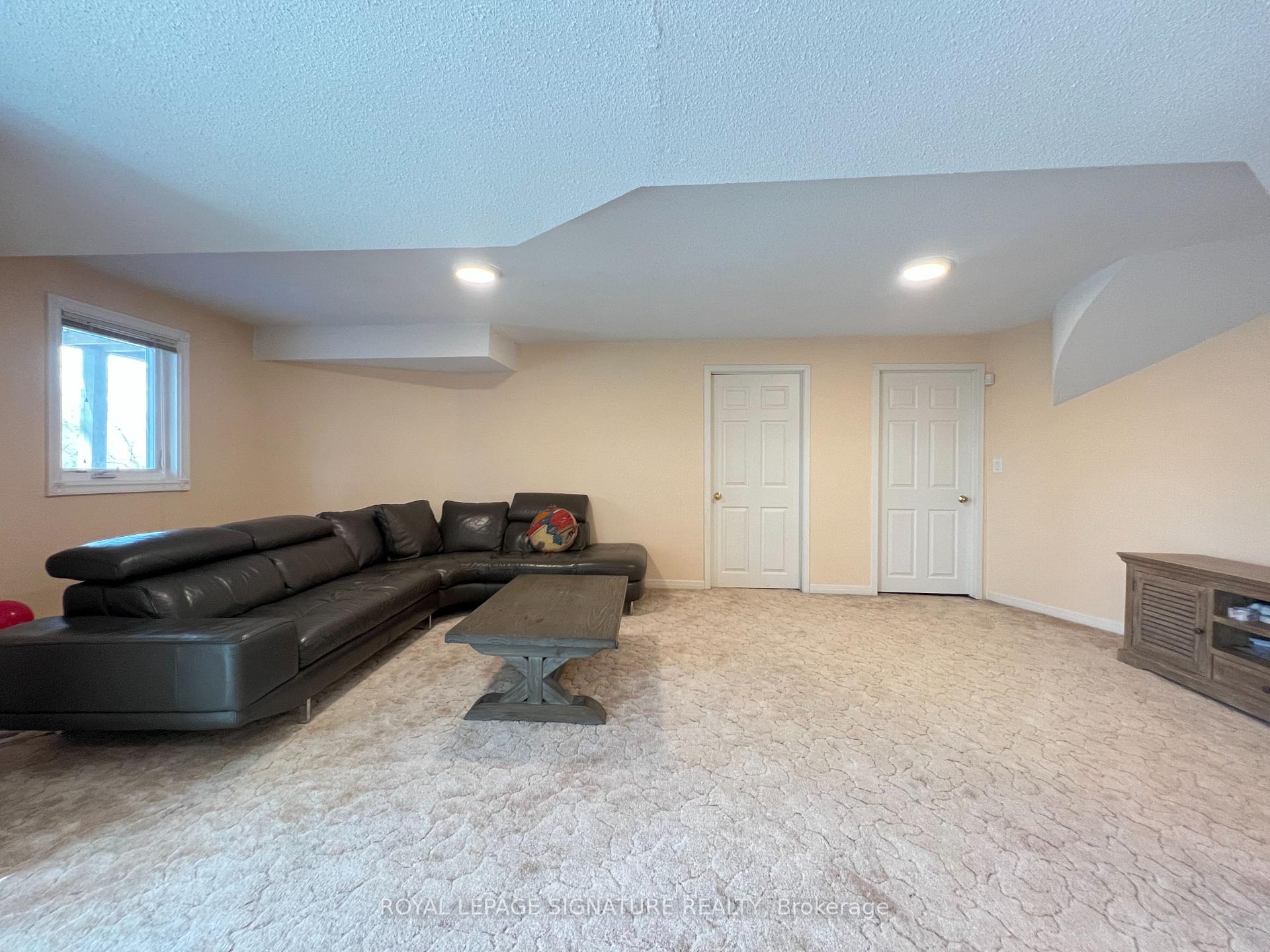 Photo 4 of Unit Bsmt, 12 Tanglewood Trail, Markham, Thornlea — HOMEH
