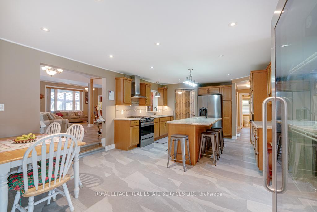 Photo 5 of 6949 Thorold Stone Road, Niagara Falls, Stamford — HOMEH