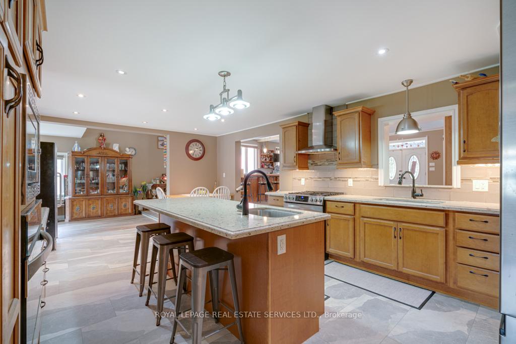 Photo 6 of 6949 Thorold Stone Road, Niagara Falls, Stamford — HOMEH