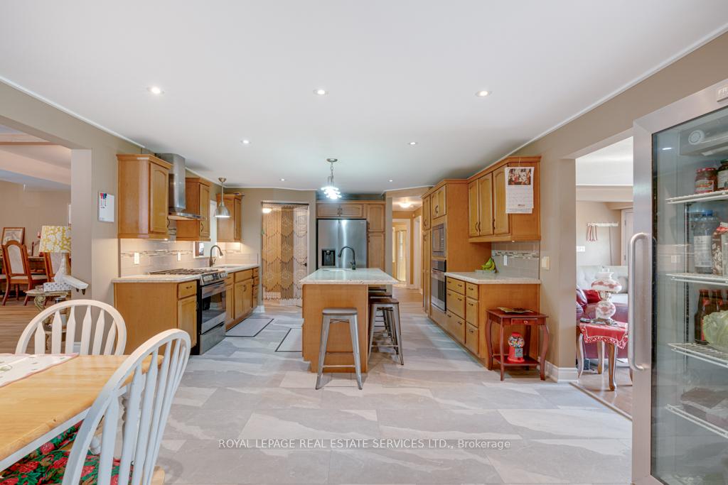 Photo 10 of 6949 Thorold Stone Road, Niagara Falls, Stamford — HOMEH