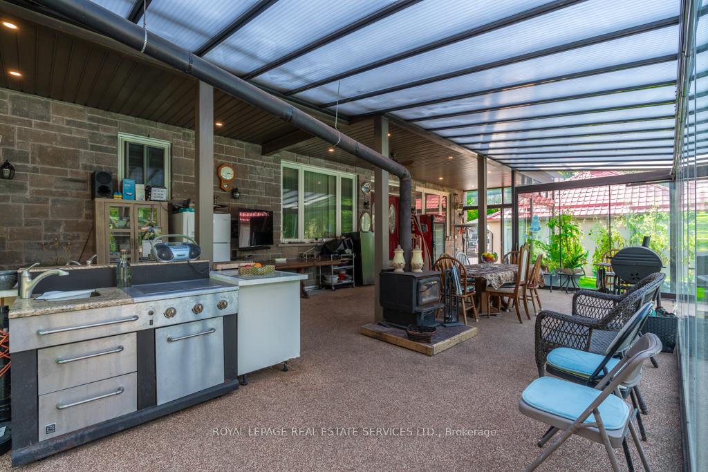 Photo 15 of 6949 Thorold Stone Road, Niagara Falls, Stamford — HOMEH