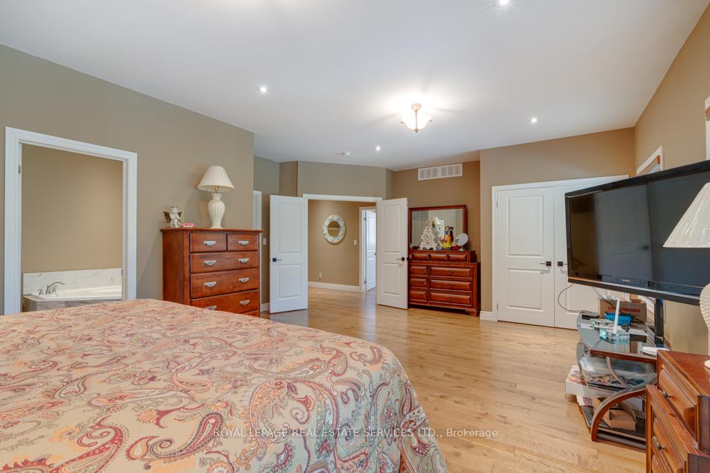 Photo 31 of 6949 Thorold Stone Road, Niagara Falls, Stamford — HOMEH