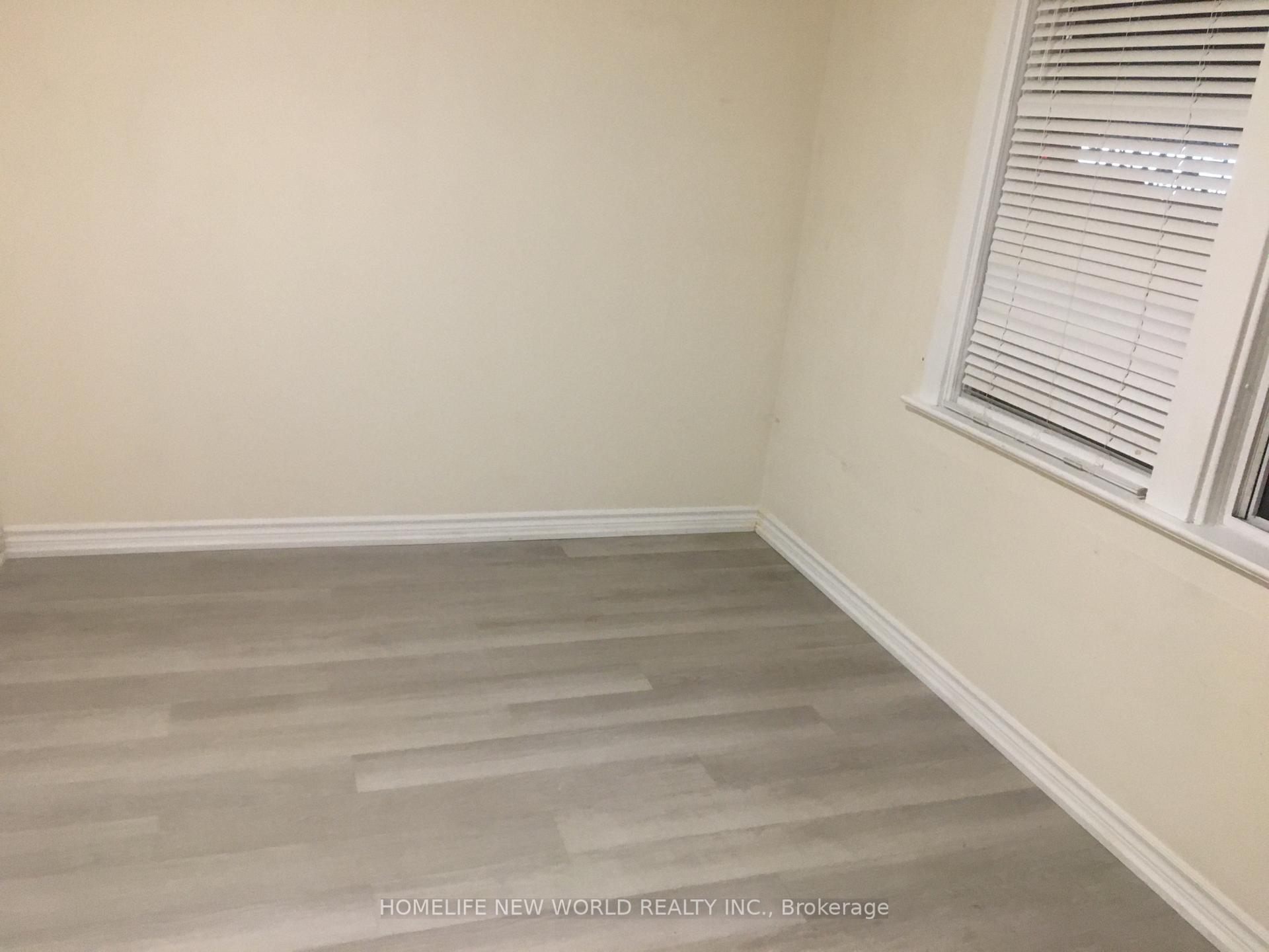 Photo 4 of Unit B, 270 Coxwell Avenue, Toronto, Greenwood-Coxwell — HOMEH