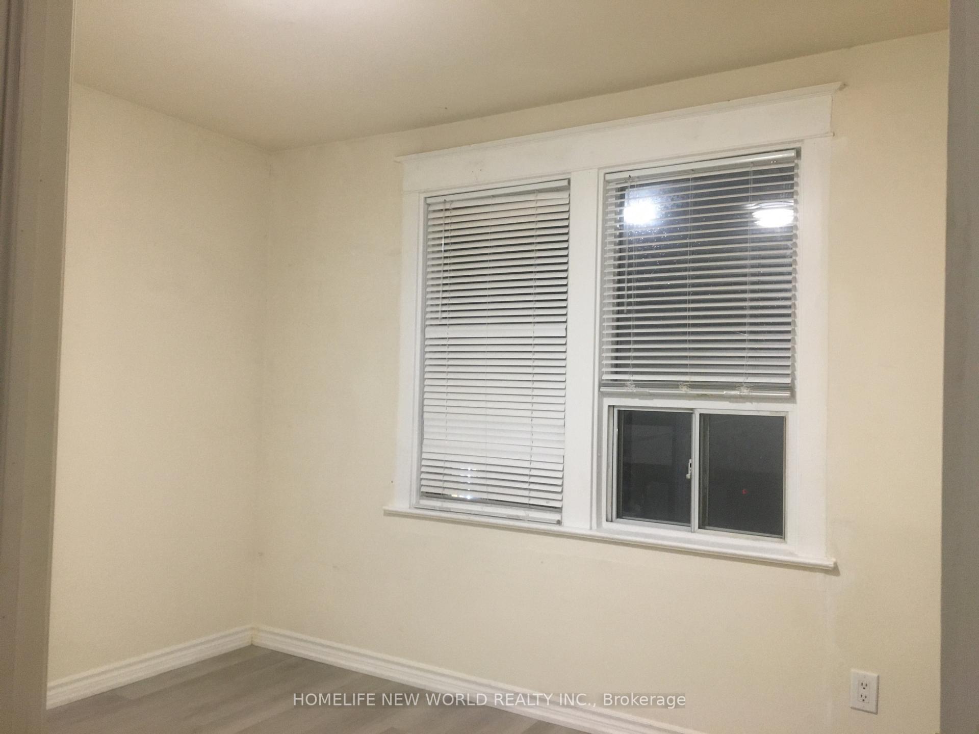 Photo 5 of Unit B, 270 Coxwell Avenue, Toronto, Greenwood-Coxwell — HOMEH