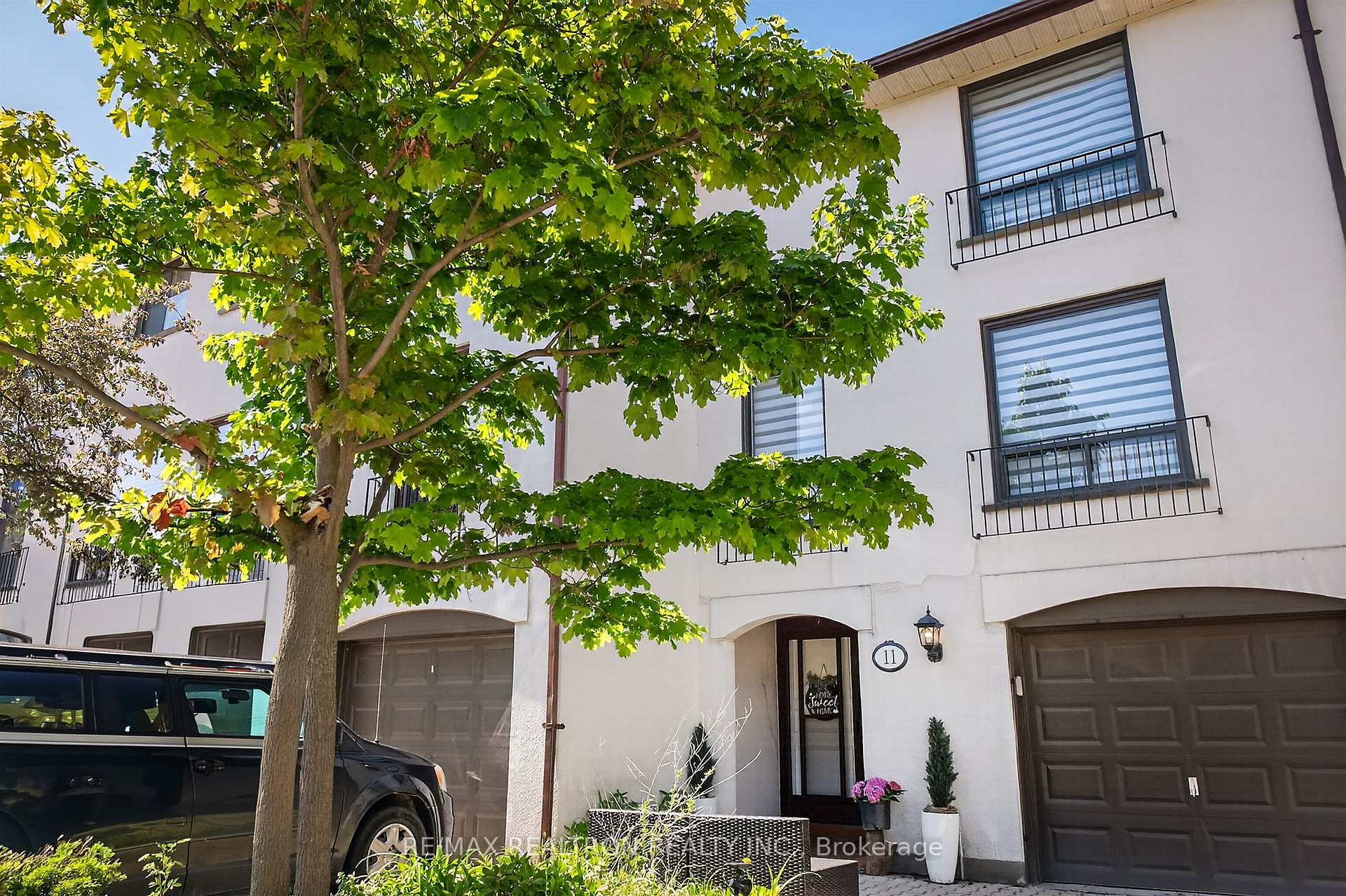 Front of Unit 11, 7077 Estoril Road