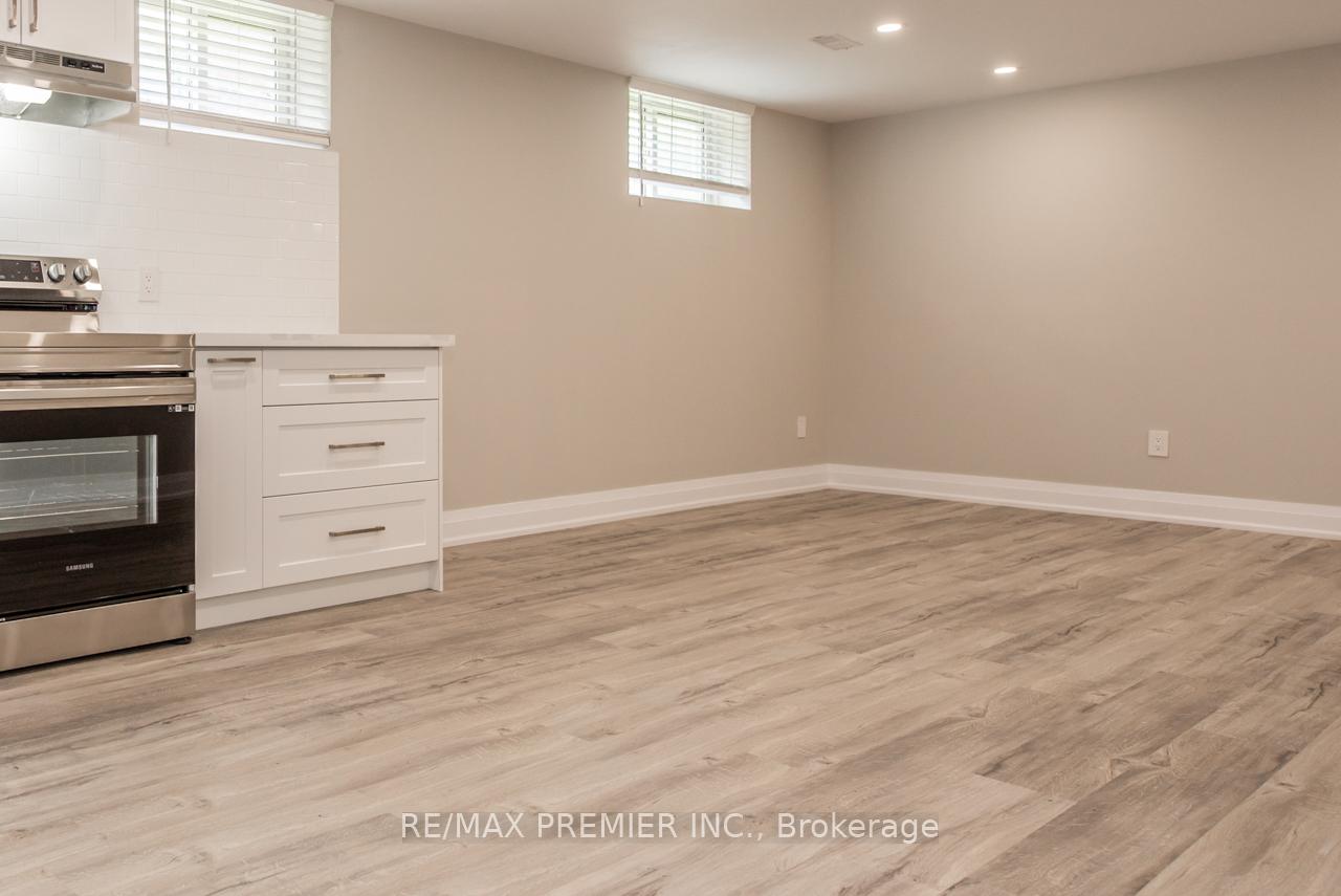 Photo 4 of Unit Bsmt, 569 Roding Street, North York, Downsview-Roding-CFB — HOMEH