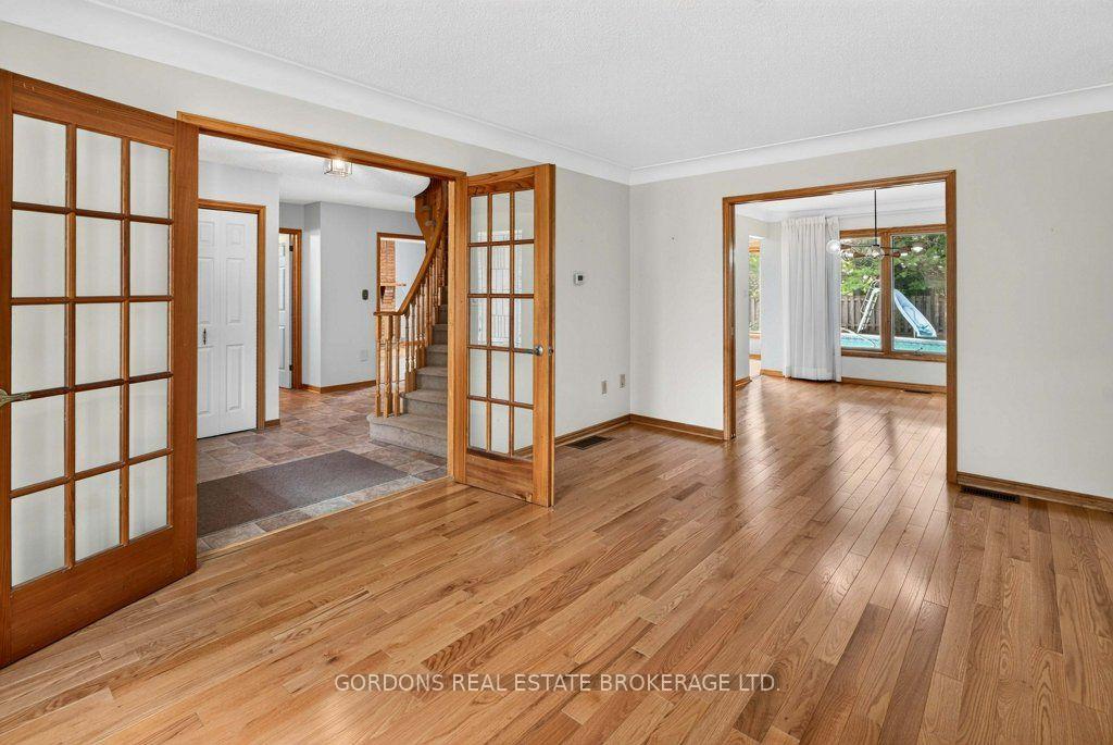 Photo 10 of 24 Nottingham Place, Kingston, West of Sir John A. Blvd — HOMEH