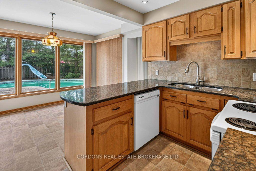 Photo 20 of 24 Nottingham Place, Kingston, West of Sir John A. Blvd — HOMEH