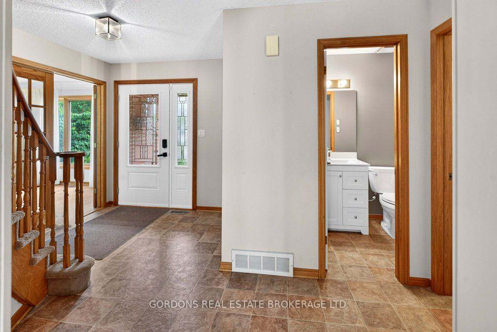 Photo 21 of 24 Nottingham Place, Kingston, West of Sir John A. Blvd — HOMEH