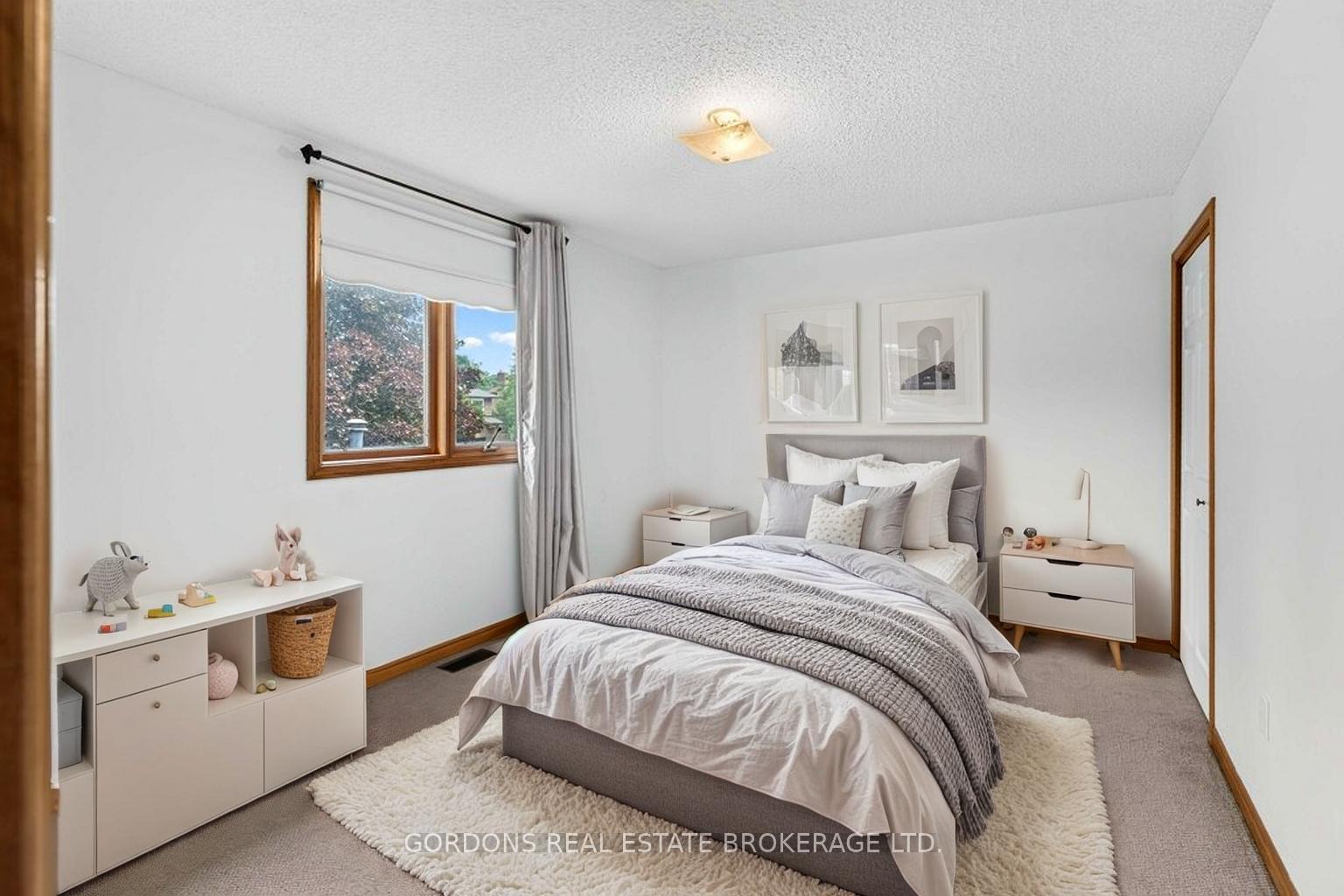 Photo 33 of 24 Nottingham Place, Kingston, West of Sir John A. Blvd — HOMEH