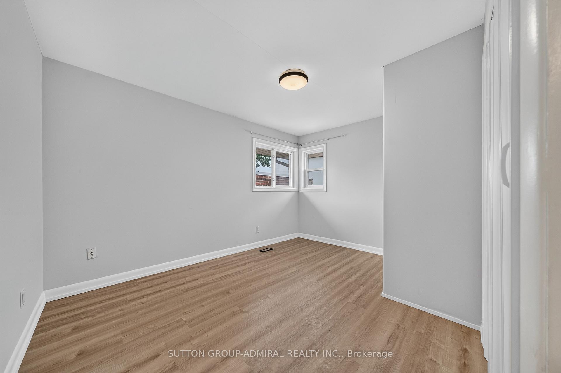 Photo 23 of 26 Shannon Street, Barrie, Wellington — HOMEH