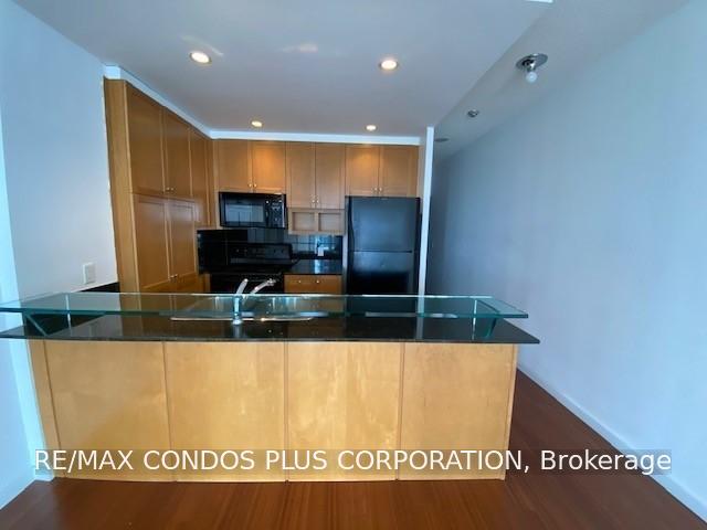 Photo 4 of Unit 2311, 208 Queens Quay W, Toronto, Waterfront Communities — HOMEH