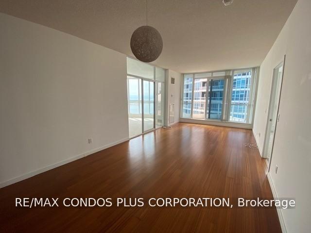 Photo 7 of Unit 2311, 208 Queens Quay W, Toronto, Waterfront Communities — HOMEH