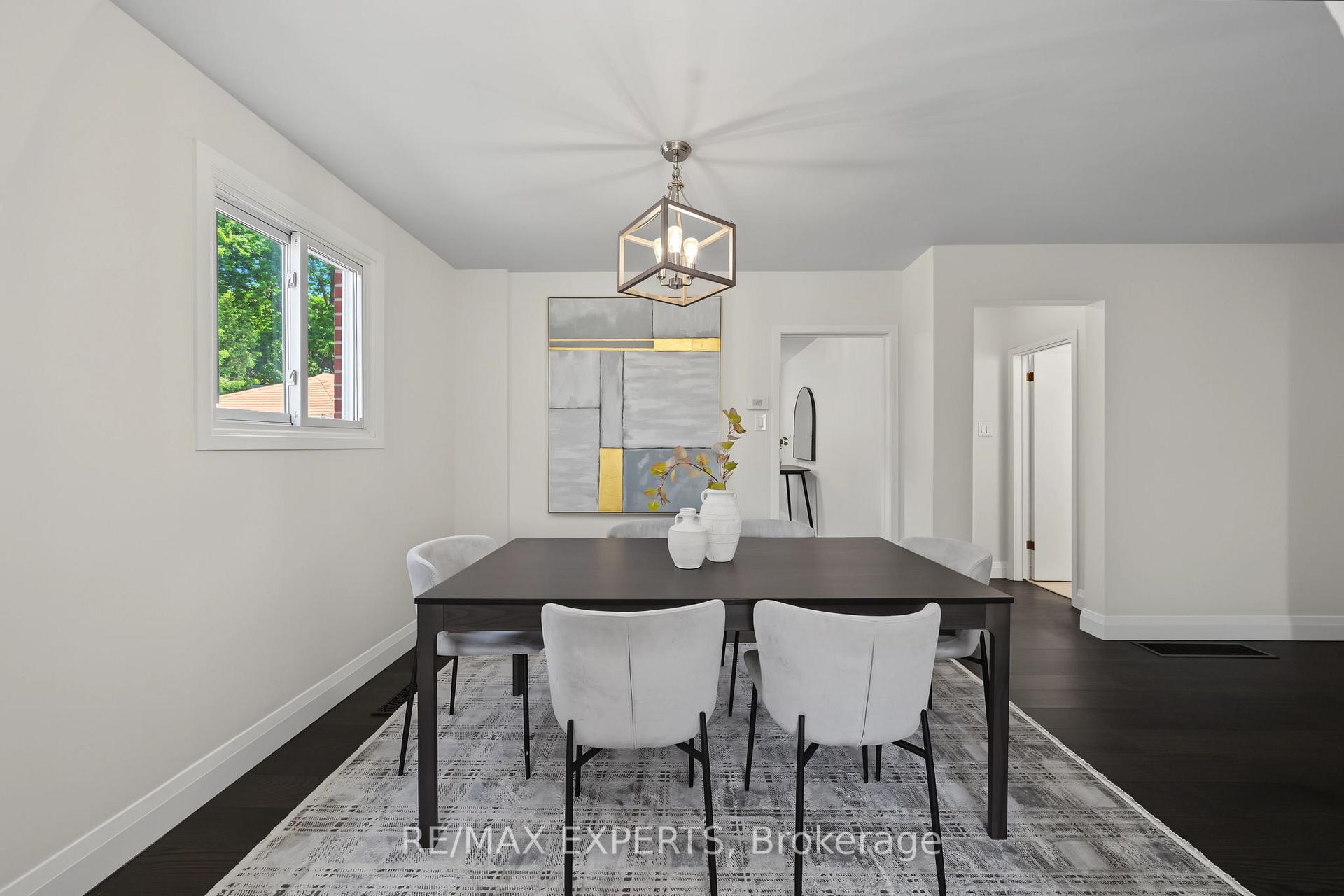 Photo 13 of 25 Riverton Drive, North York, Humber Summit — HOMEH