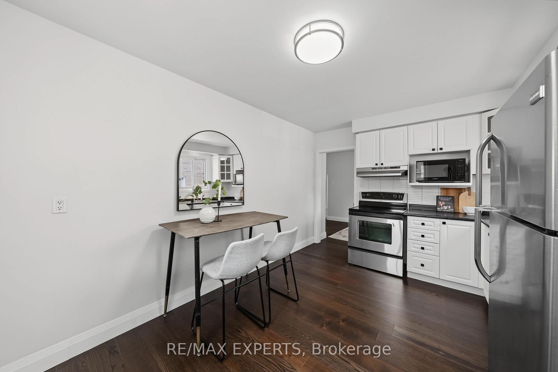 Photo 18 of 25 Riverton Drive, North York, Humber Summit — HOMEH