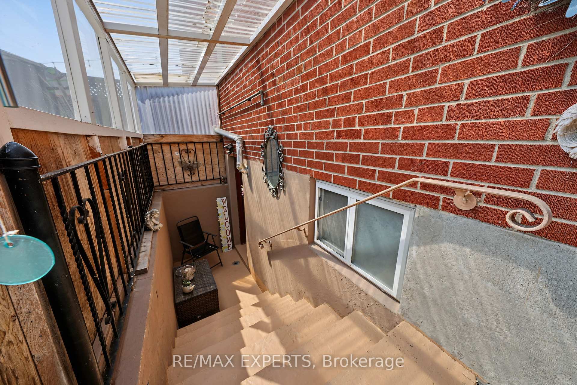 Photo 43 of 25 Riverton Drive, North York, Humber Summit — HOMEH
