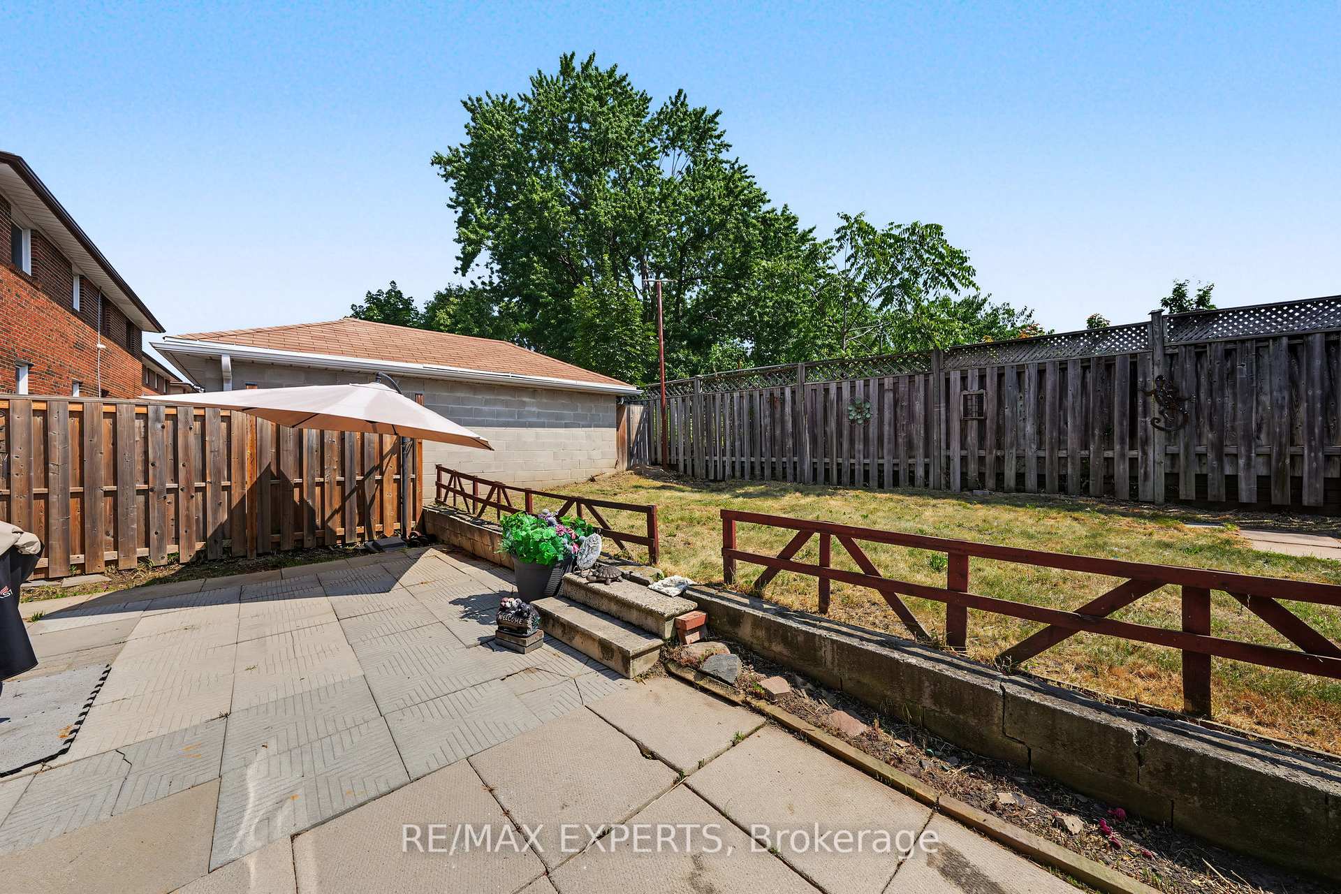 Photo 44 of 25 Riverton Drive, North York, Humber Summit — HOMEH