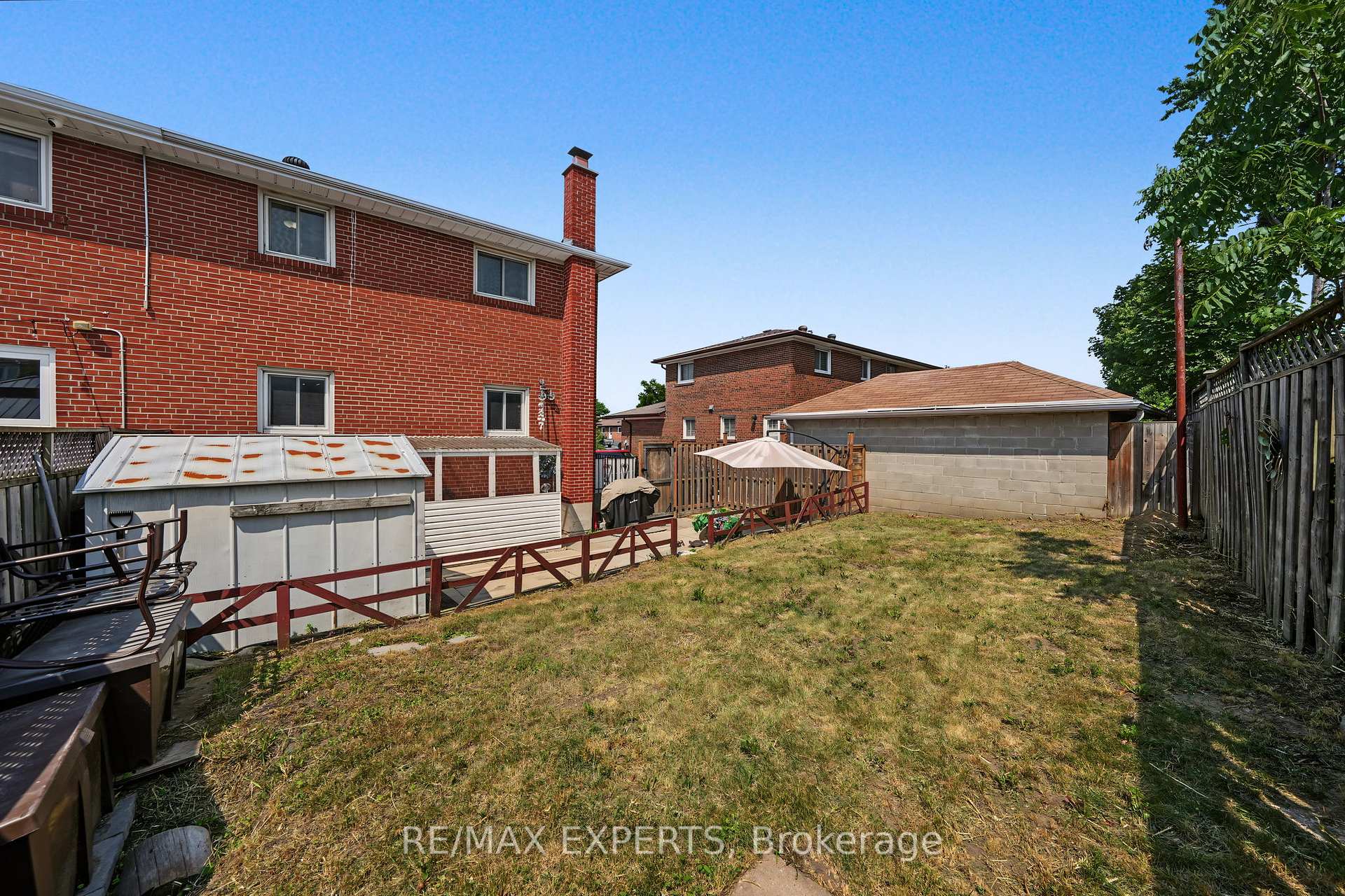 Photo 45 of 25 Riverton Drive, North York, Humber Summit — HOMEH