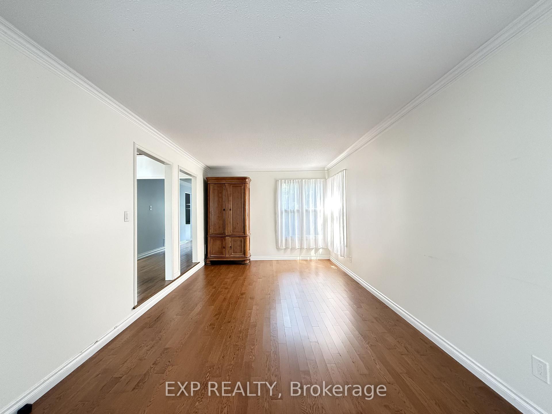Photo 5 of 40 Cranberry Lane, Aurora, Aurora Highlands — HOMEH