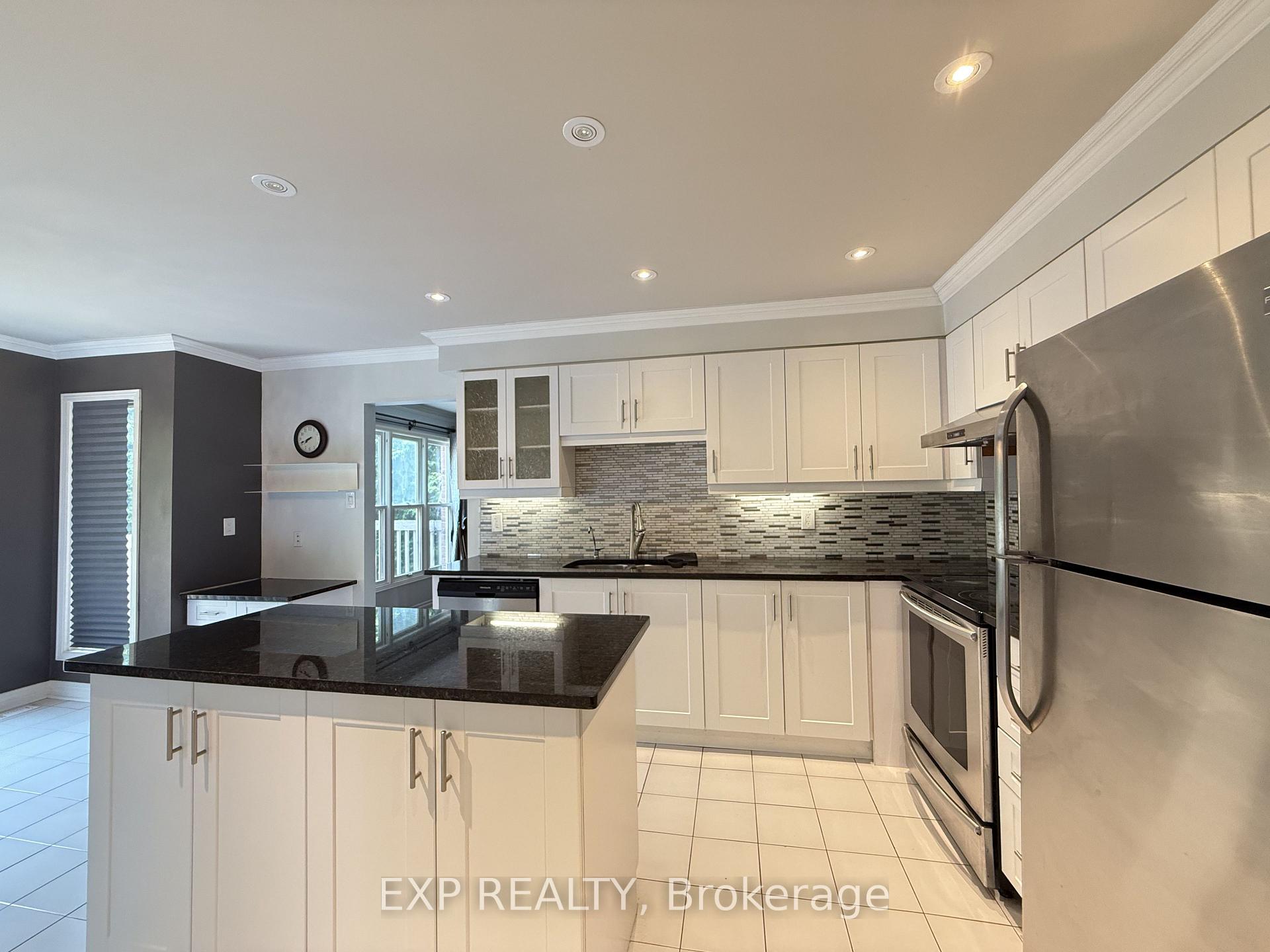 Photo 10 of 40 Cranberry Lane, Aurora, Aurora Highlands — HOMEH