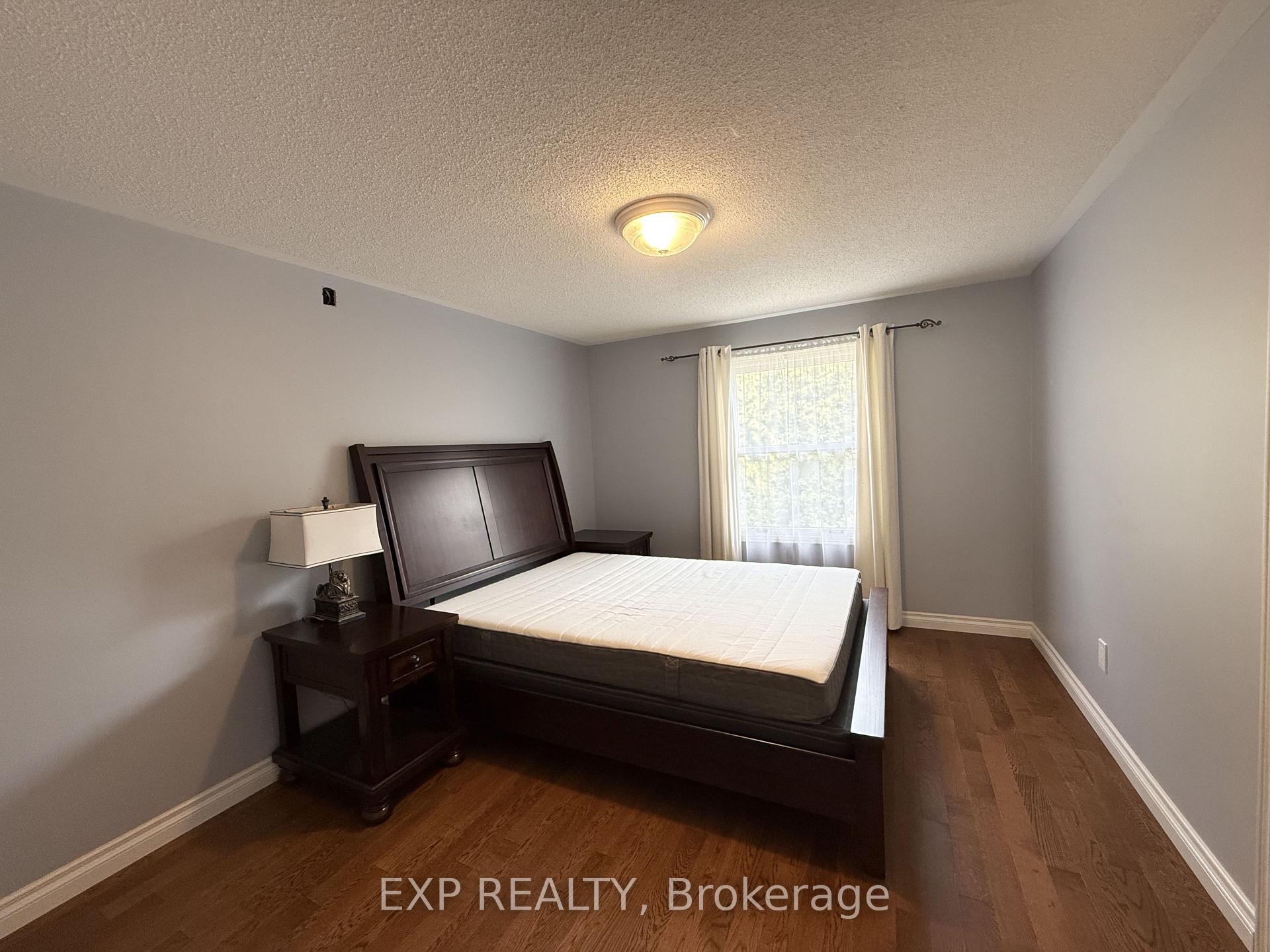 Photo 21 of 40 Cranberry Lane, Aurora, Aurora Highlands — HOMEH