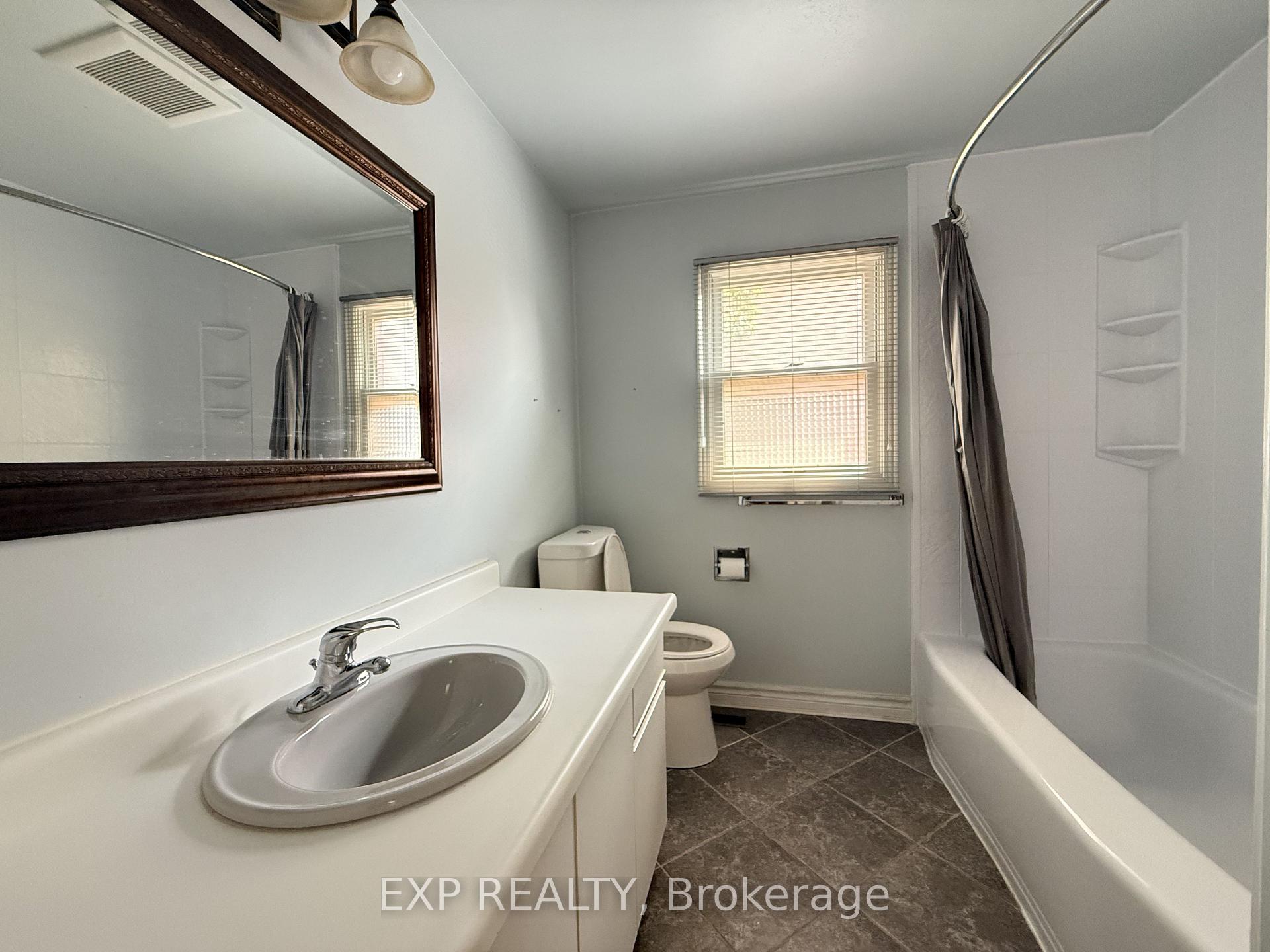 Photo 23 of 40 Cranberry Lane, Aurora, Aurora Highlands — HOMEH