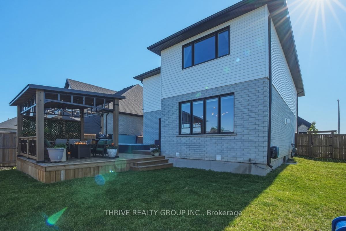 Photo 34 of 57 Briscoe Crescent, Strathroy-Caradoc, NE — HOMEH
