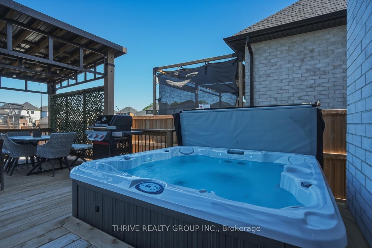 Photo 43 of 57 Briscoe Crescent, Strathroy-Caradoc, NE — HOMEH