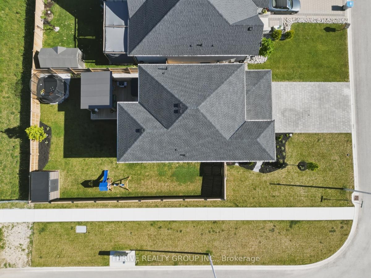 Photo 48 of 57 Briscoe Crescent, Strathroy-Caradoc, NE — HOMEH