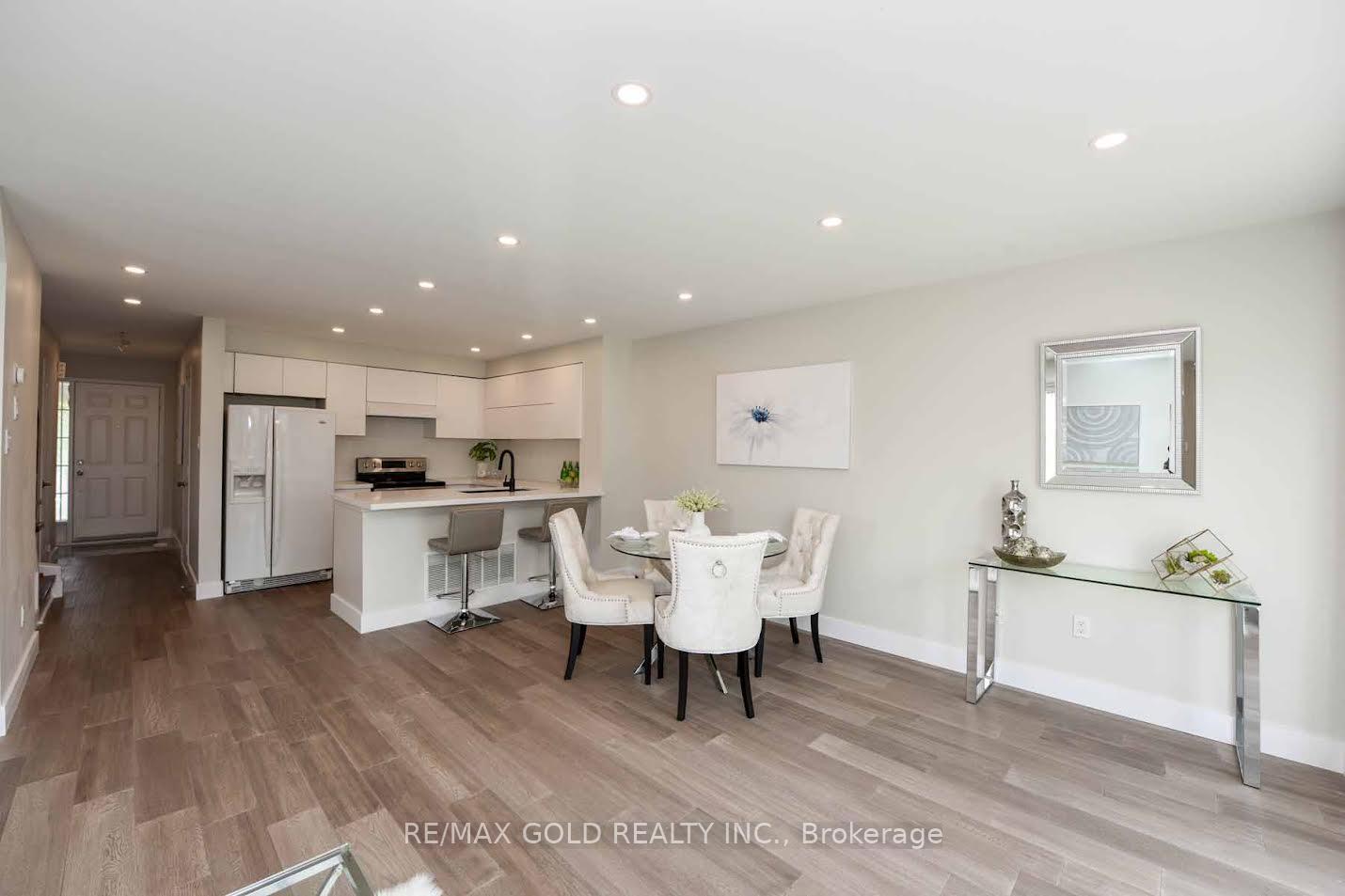 Photo 19 of 35 Needlewood Lane, Brampton, Sandringham-Wellington — HOMEH