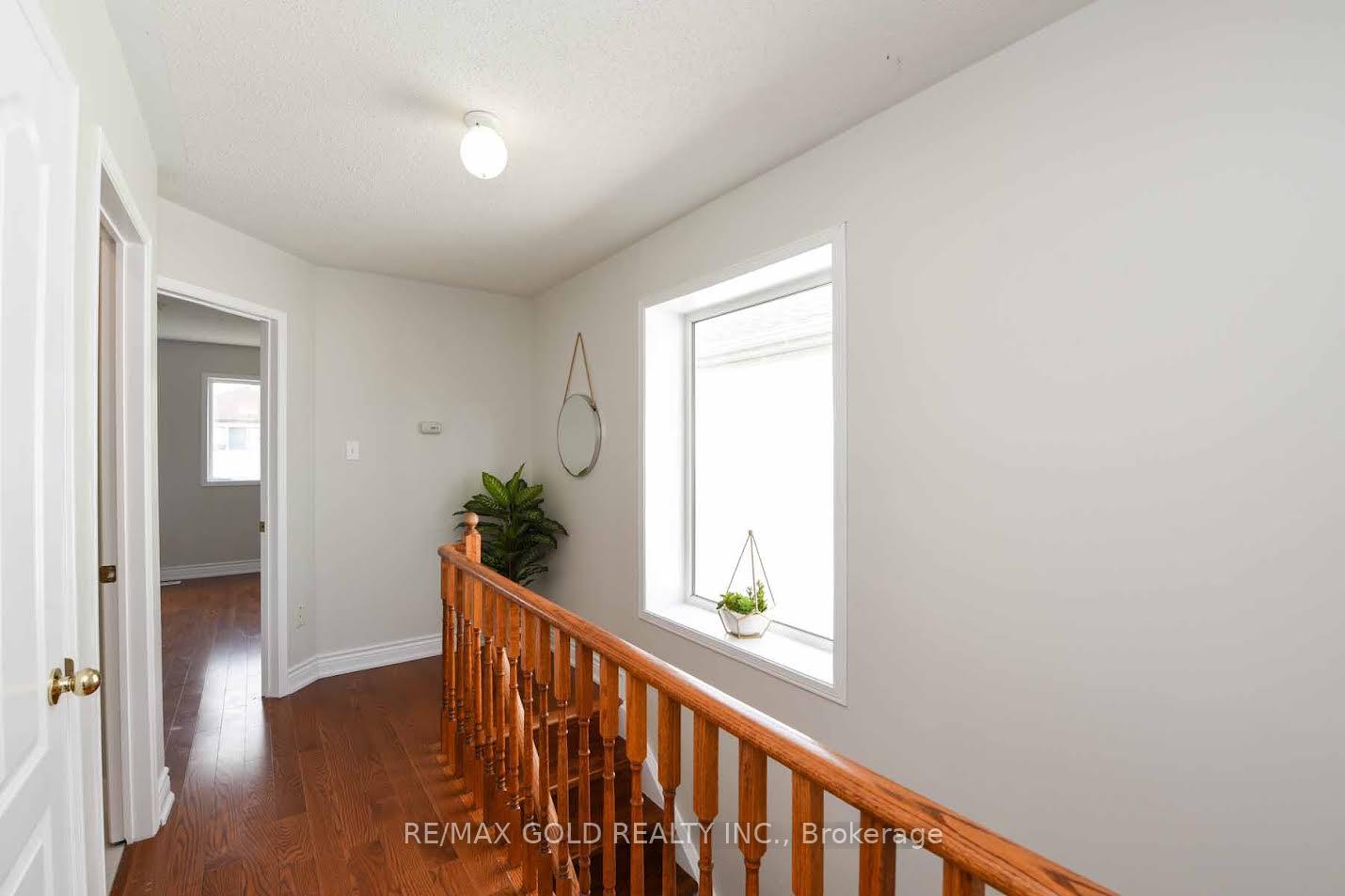 Photo 22 of 35 Needlewood Lane, Brampton, Sandringham-Wellington — HOMEH