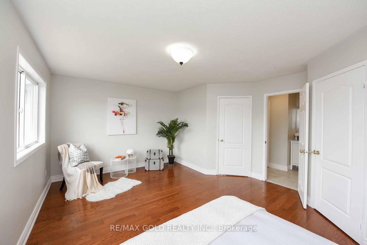 Photo 32 of 35 Needlewood Lane, Brampton, Sandringham-Wellington — HOMEH