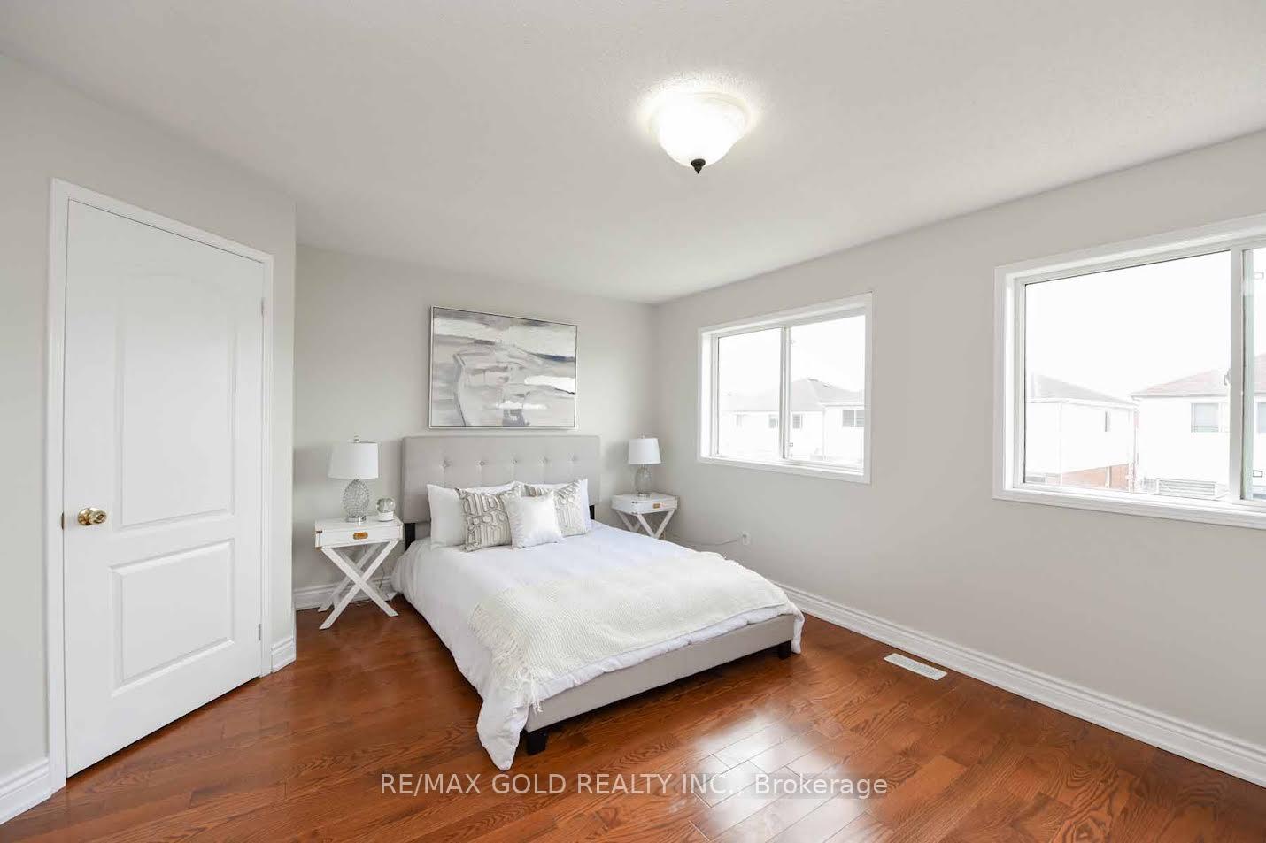 Photo 33 of 35 Needlewood Lane, Brampton, Sandringham-Wellington — HOMEH