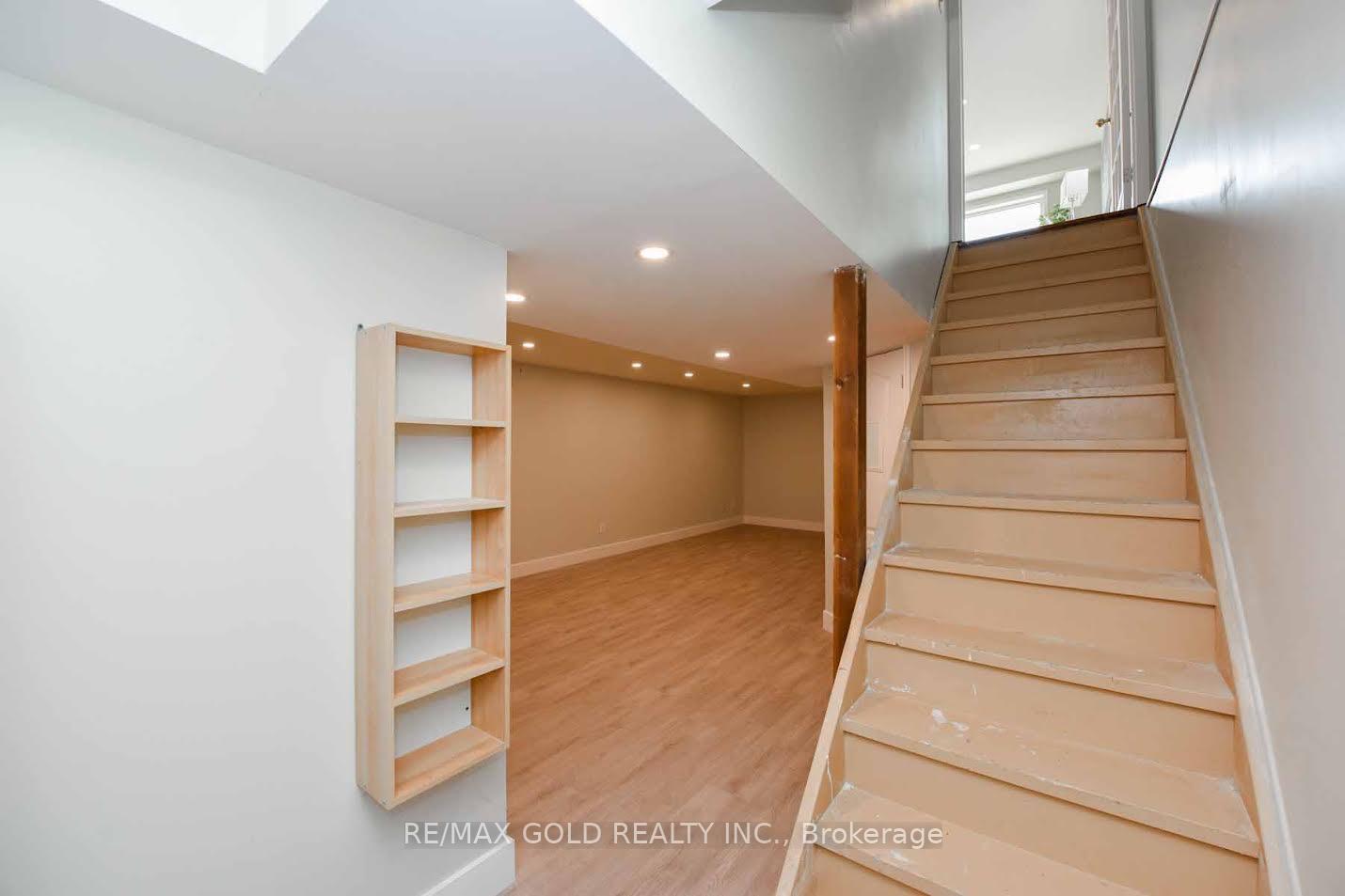 Photo 39 of 35 Needlewood Lane, Brampton, Sandringham-Wellington — HOMEH